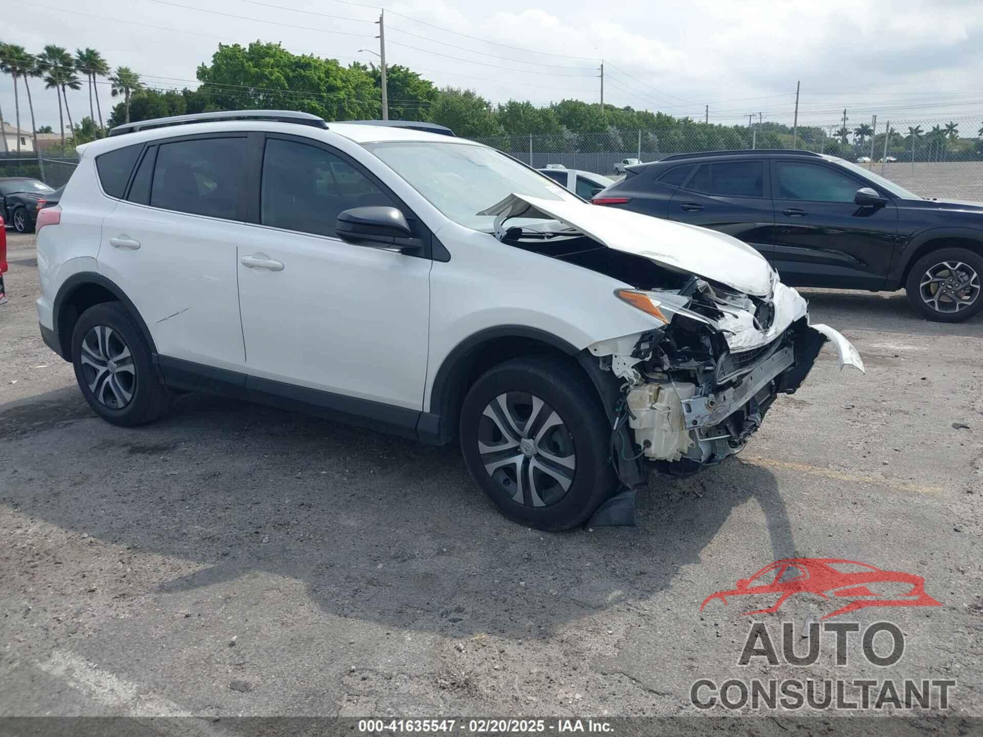 TOYOTA RAV4 2017 - JTMZFREV1HJ703515