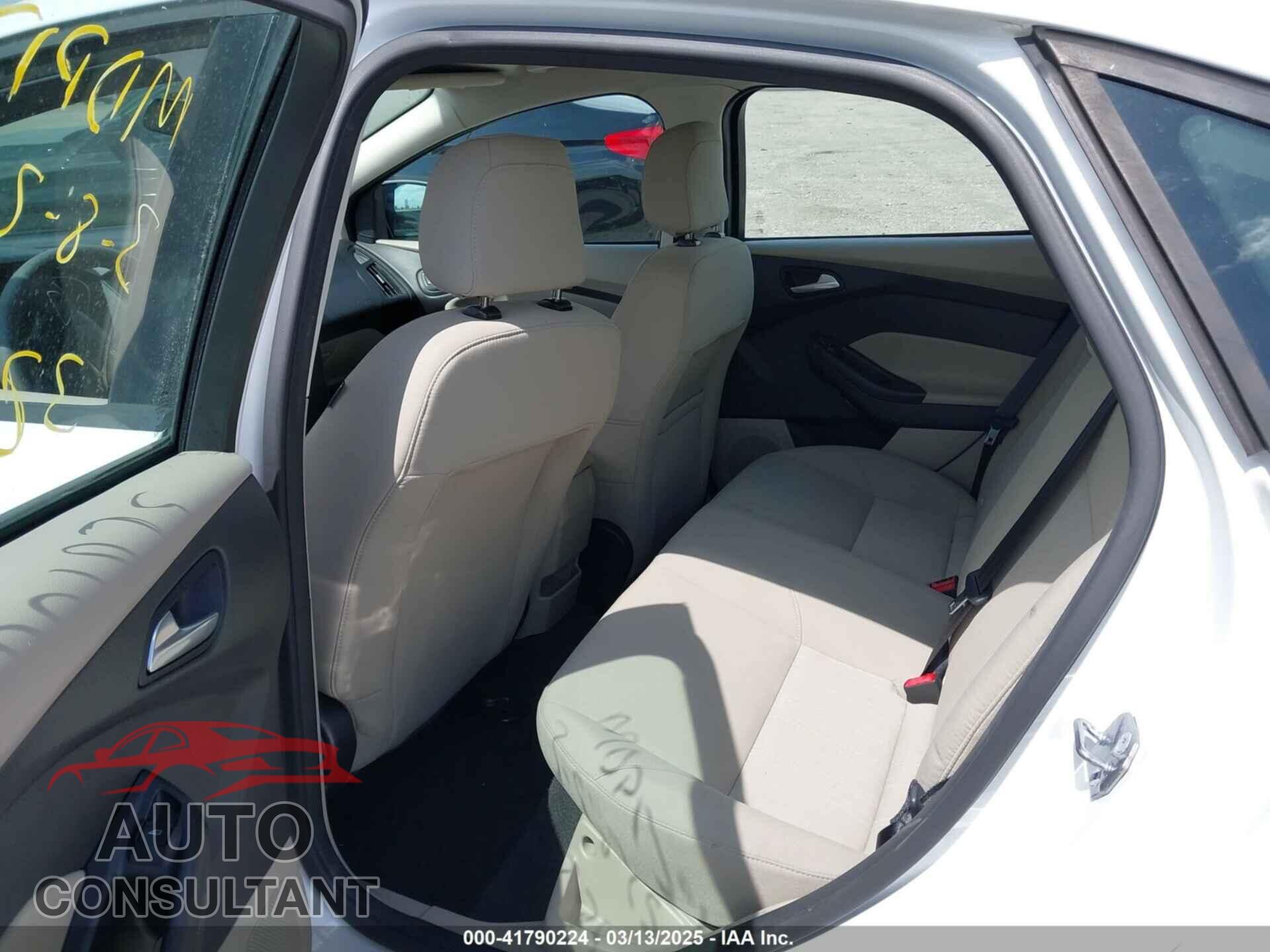 FORD FOCUS 2018 - 1FADP3F29JL213008