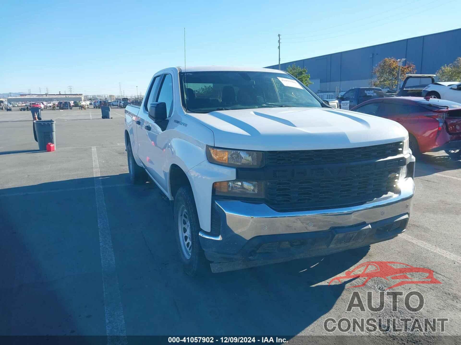 CHEVROLET SILVERADO 1500 2021 - 1GCRYAEF7MZ201902