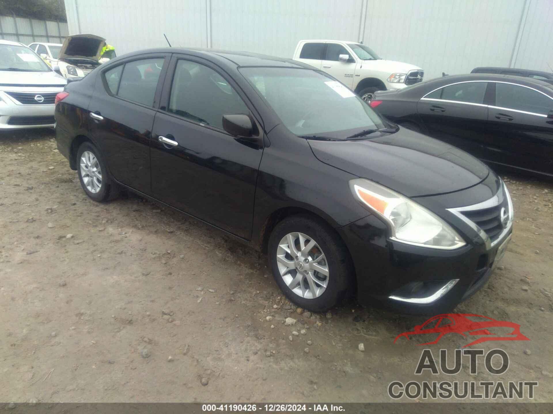 NISSAN VERSA 2017 - 3N1CN7AP7HL804137