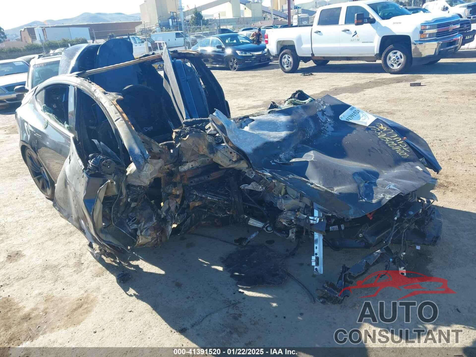 TESLA MODEL 3 2024 - 5YJ3E1ET2RF857538