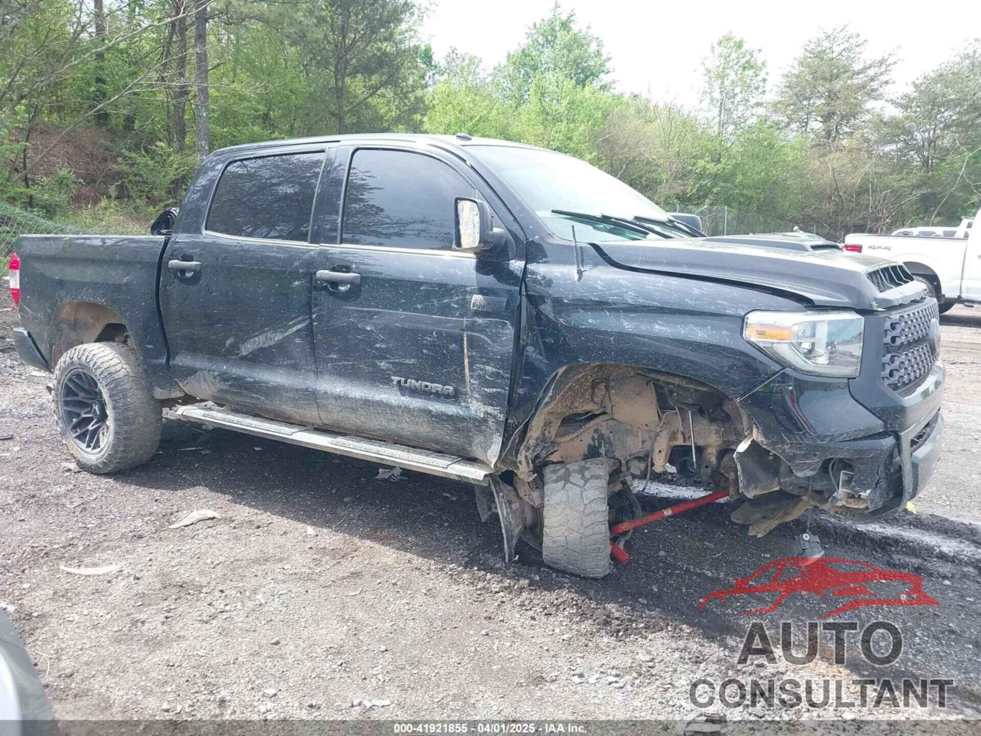 TOYOTA TUNDRA 2018 - 5TFDW5F18JX715775
