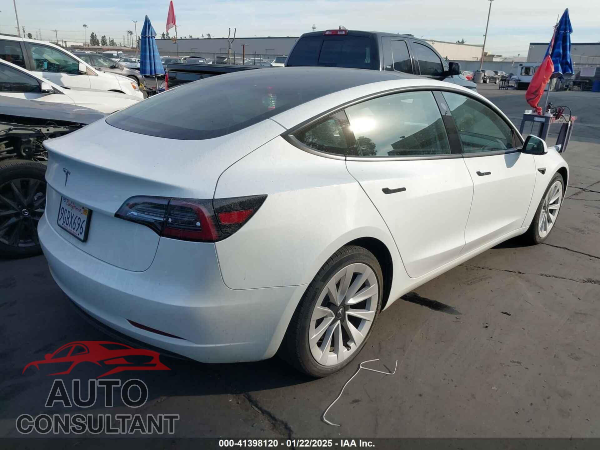 TESLA MODEL 3 2023 - 5YJ3E1EA0PF483569