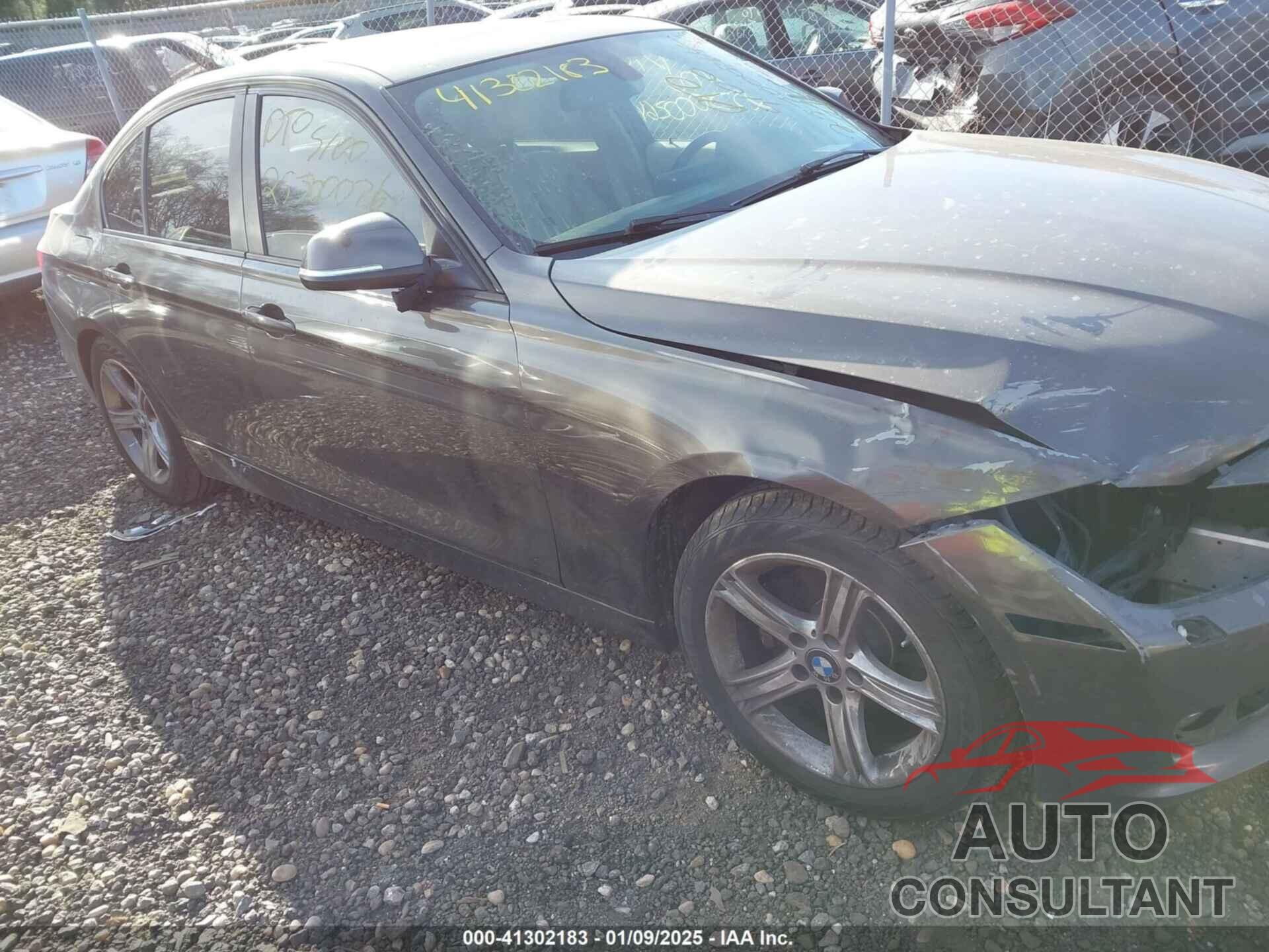 BMW 320I 2013 - WBA3C3C50DF981444