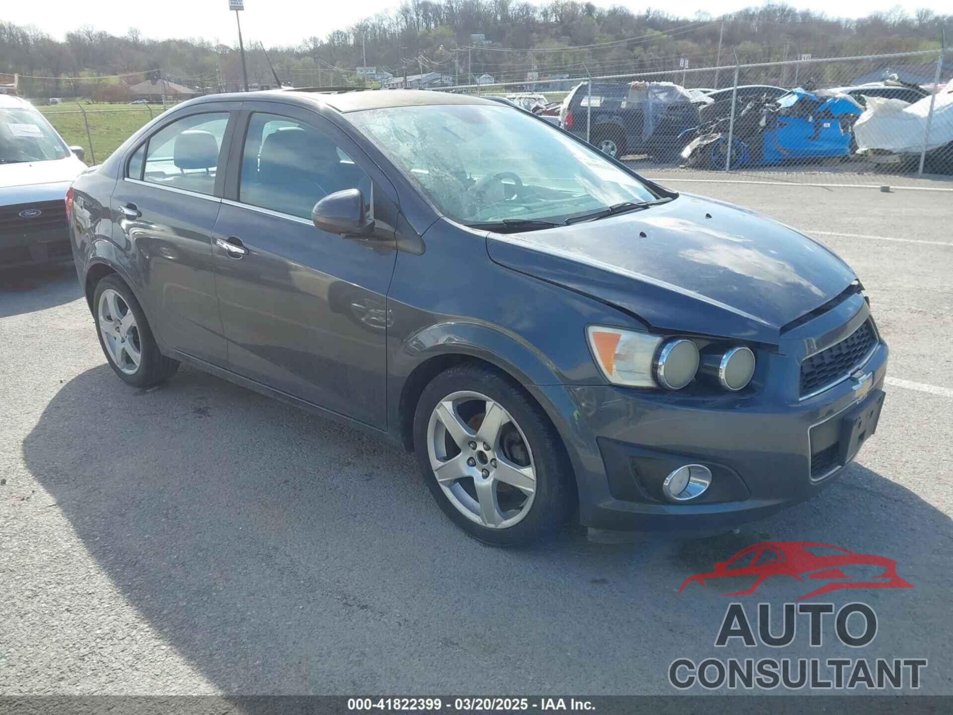 CHEVROLET SONIC 2013 - 1G1JE5SH8D4128015
