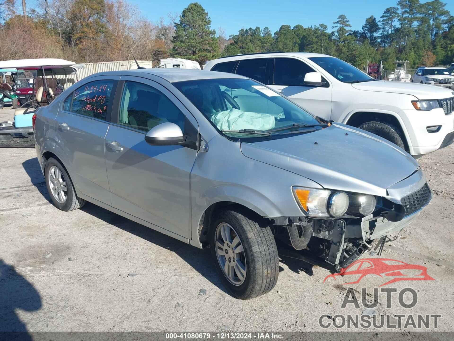CHEVROLET SONIC 2013 - 1G1JC5SH4D4104994