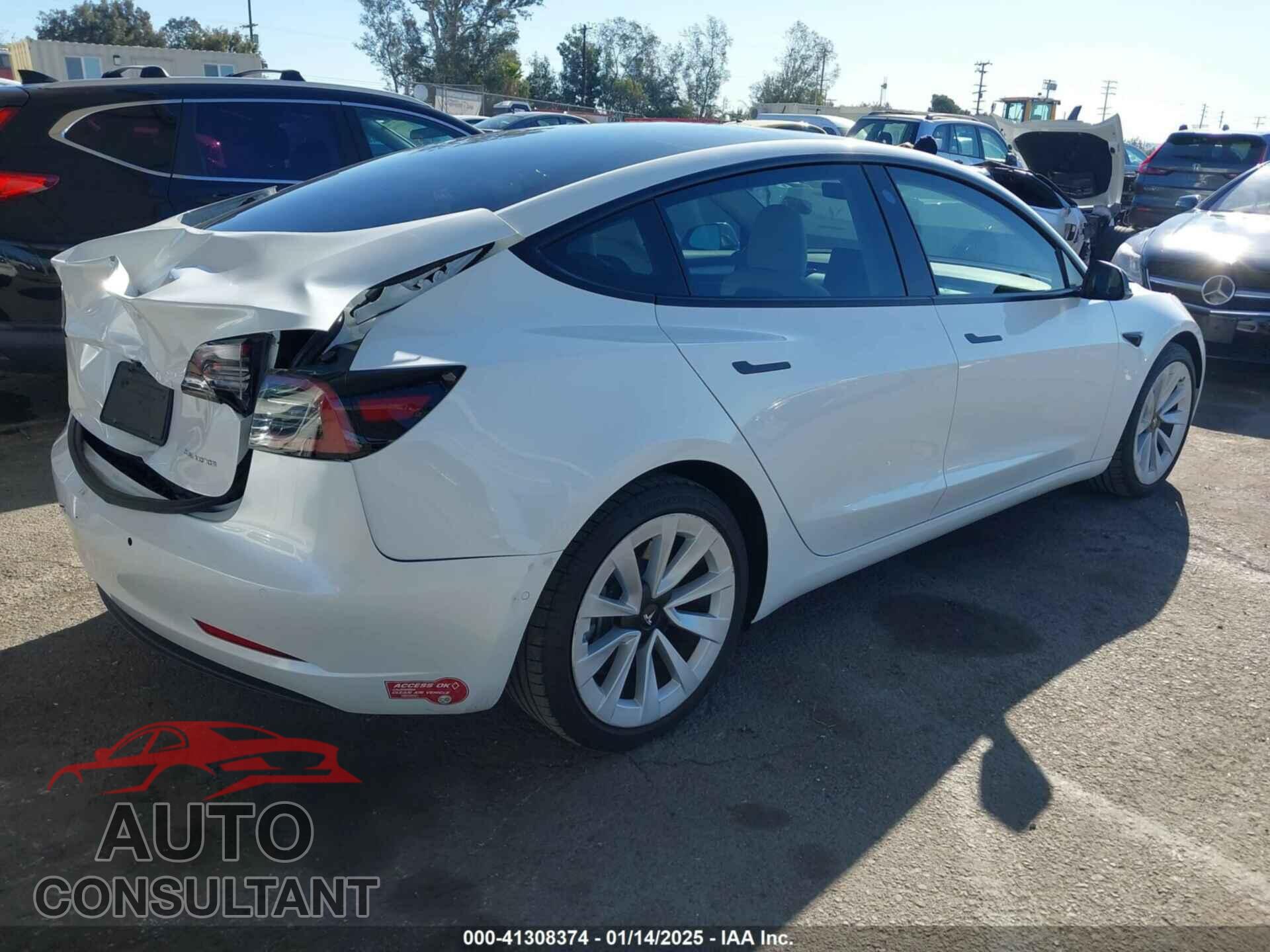 TESLA MODEL 3 2021 - 5YJ3E1EB2MF004122