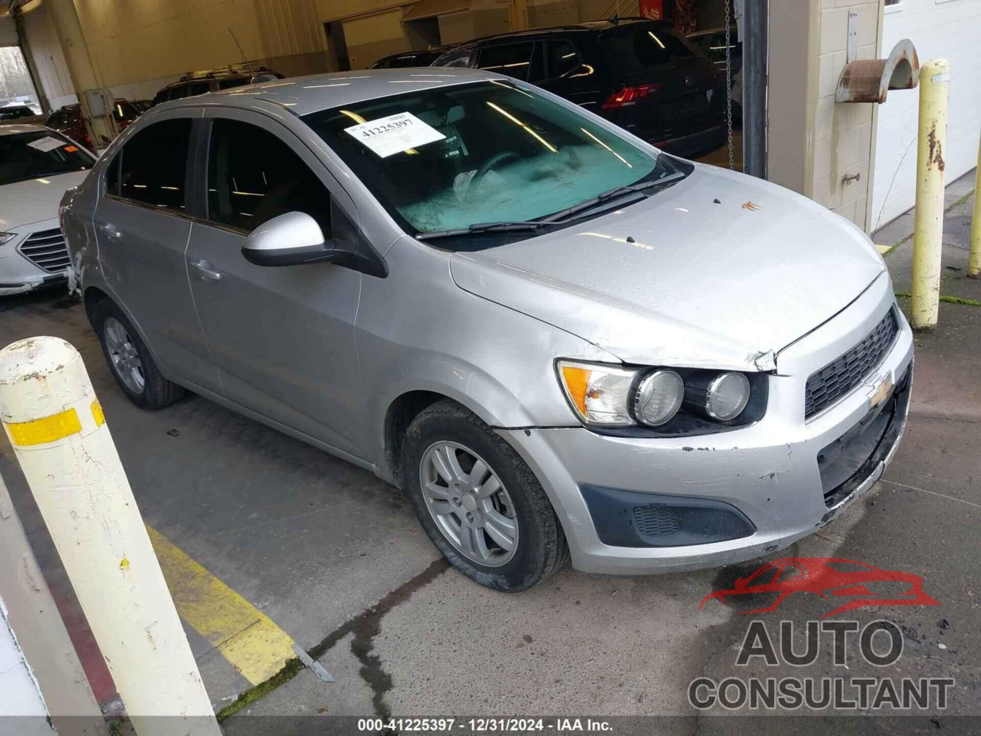 CHEVROLET SONIC 2016 - 1G1JC5SH1G4136872