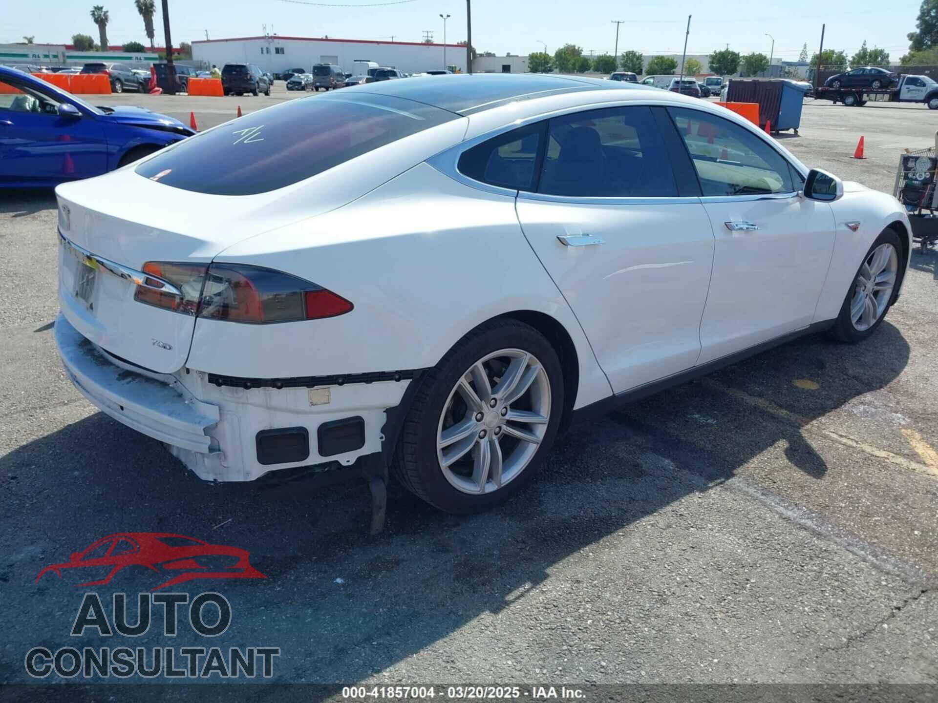 TESLA MODEL S 2015 - 5YJSA1E22FF114484