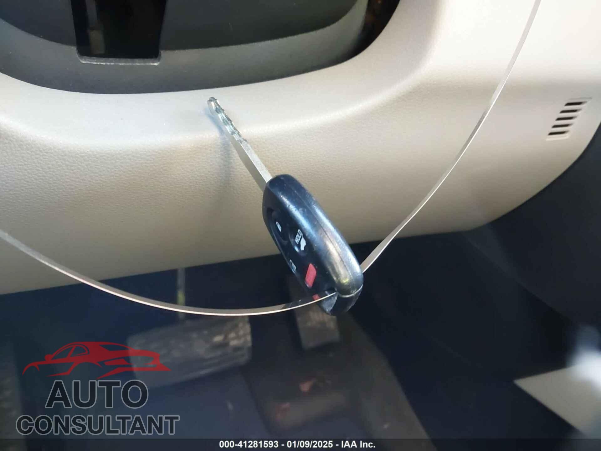 HONDA PILOT 2013 - 5FNYF4H5XDB070685