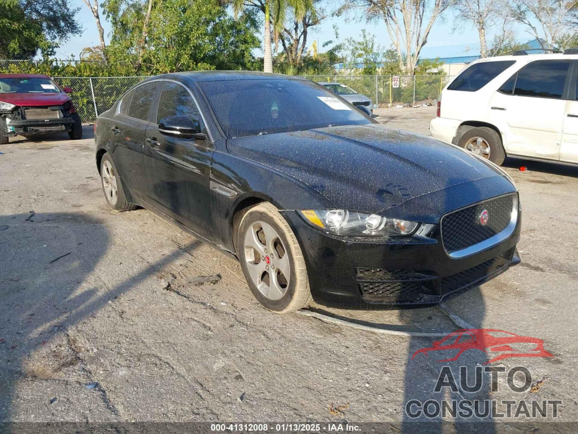 JAGUAR XE 2018 - SAJAR4FX7JCP35484