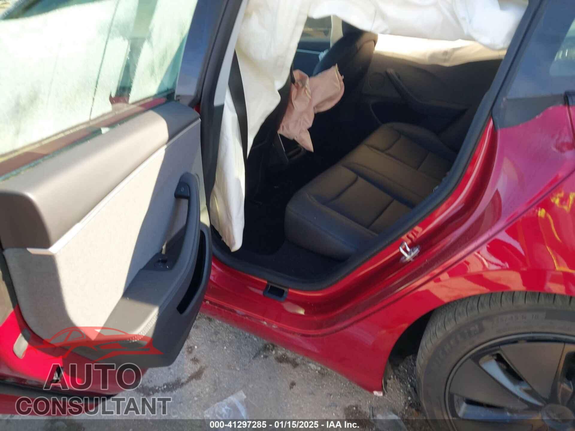 TESLA MODEL 3 2024 - 5YJ3E1EA6RF860960