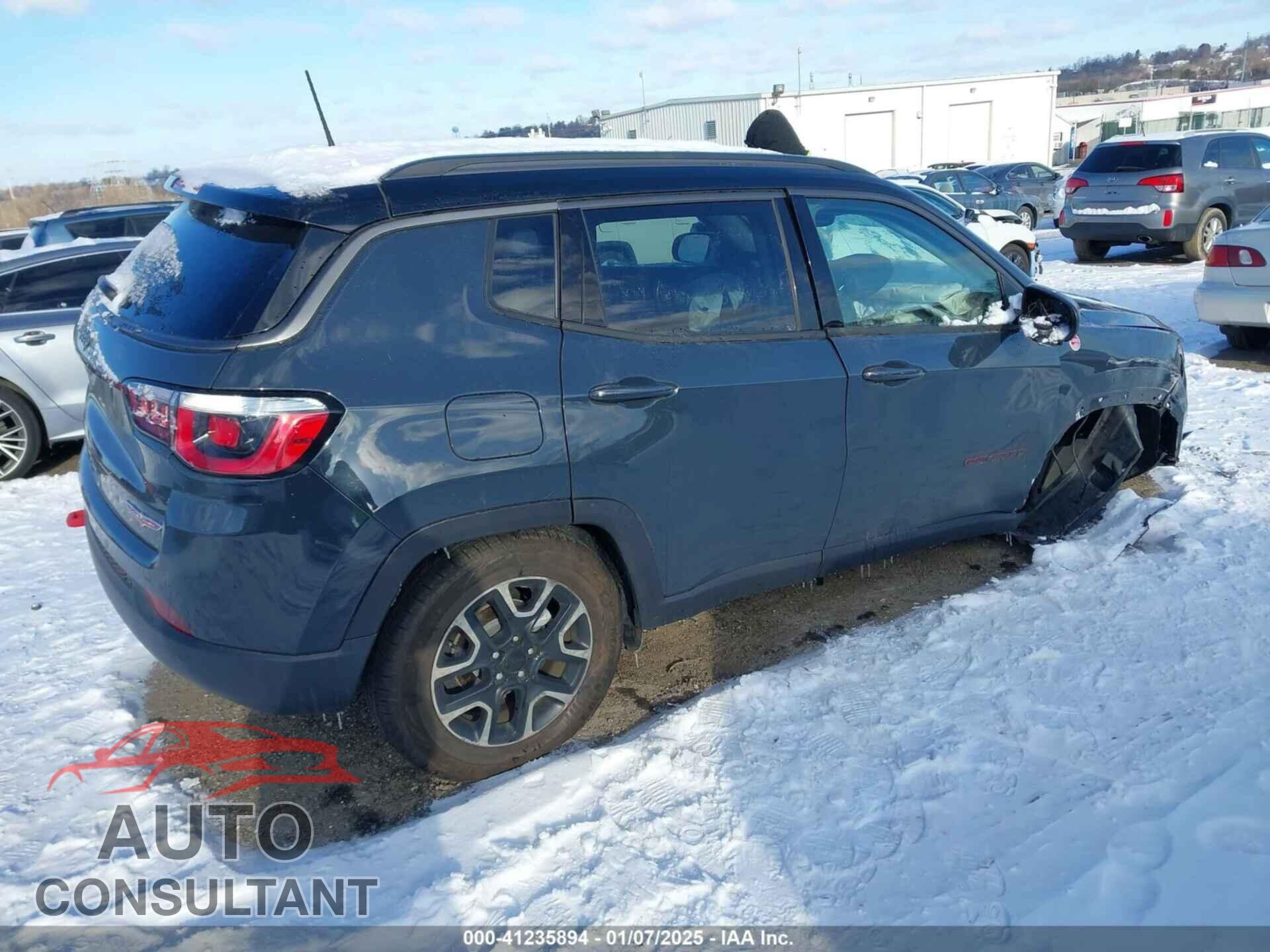 JEEP COMPASS 2018 - 3C4NJDDB3JT129912