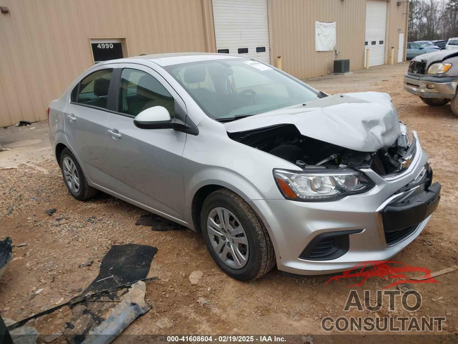 CHEVROLET SONIC 2017 - 1G1JB5SH0H4163064