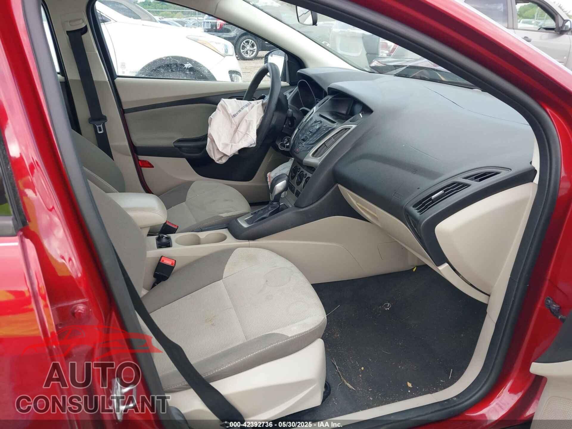 FORD FOCUS 2014 - 1FADP3F27EL227656