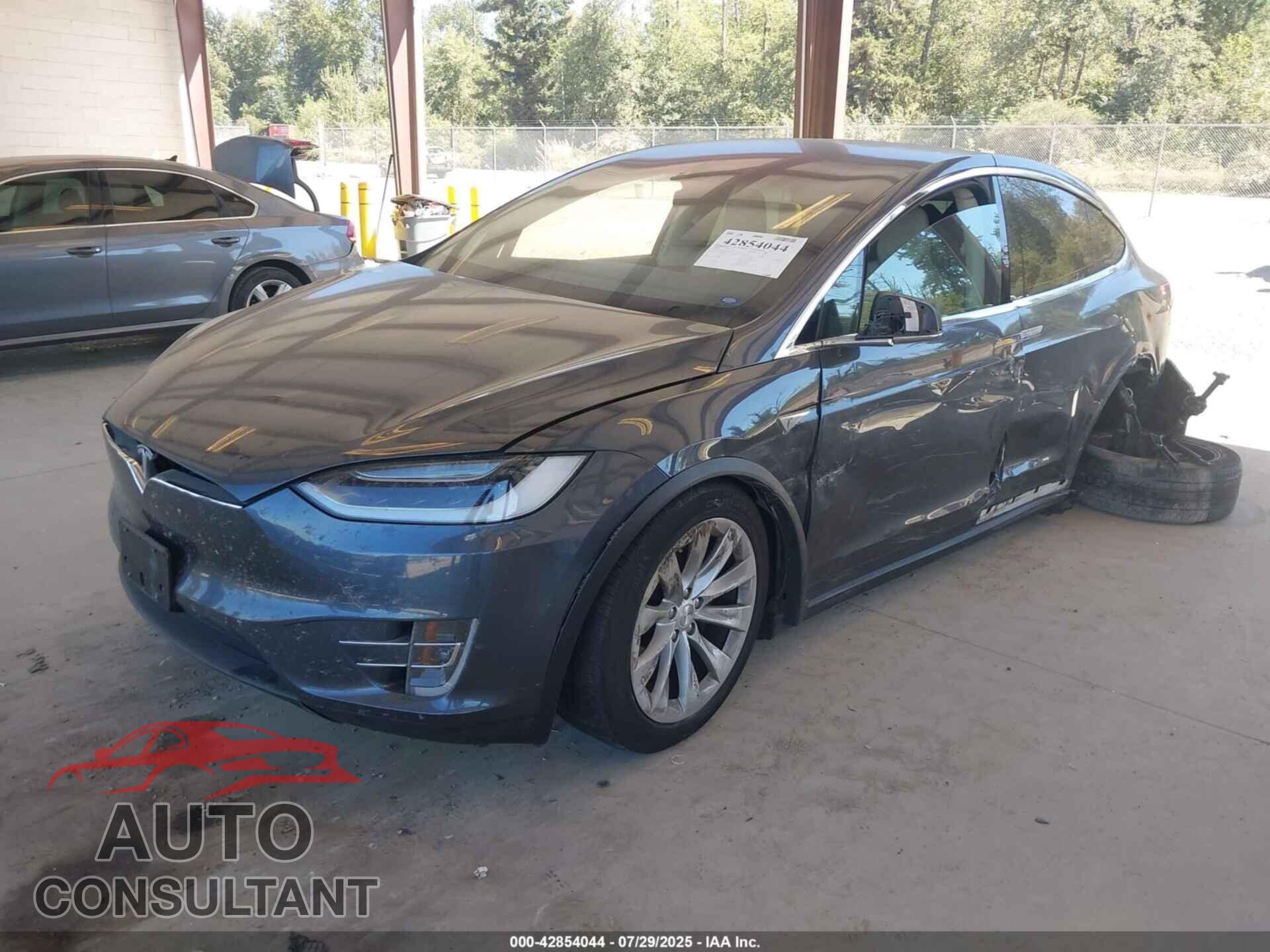 TESLA MODEL X 2016 - 5YJXCBE21GF003545