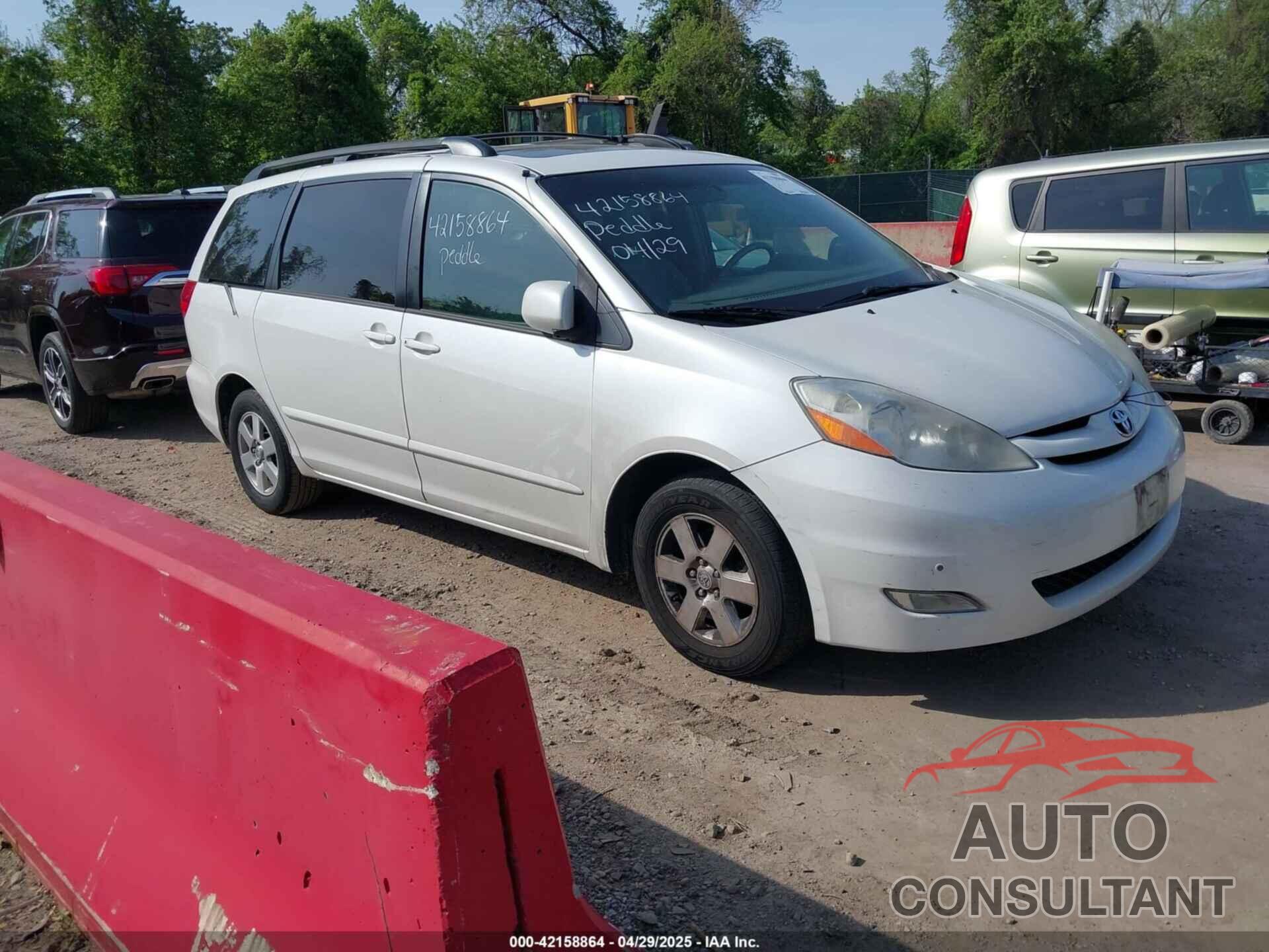 TOYOTA SIENNA 2009 - 5TDZK22C19S262107