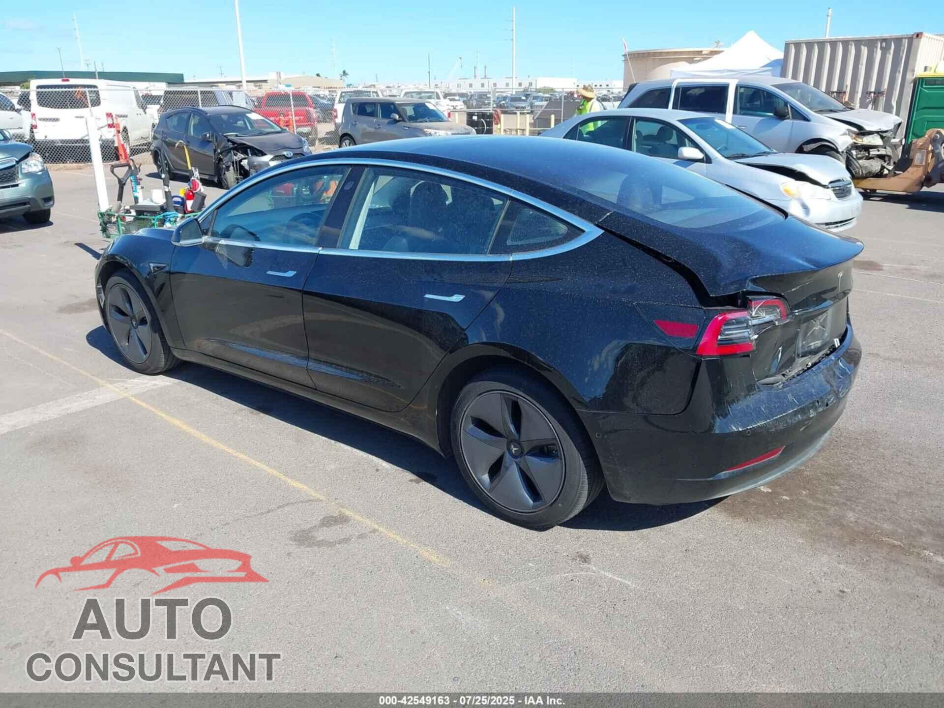 TESLA MODEL 3 2017 - 5YJ3E1EA5HF000563