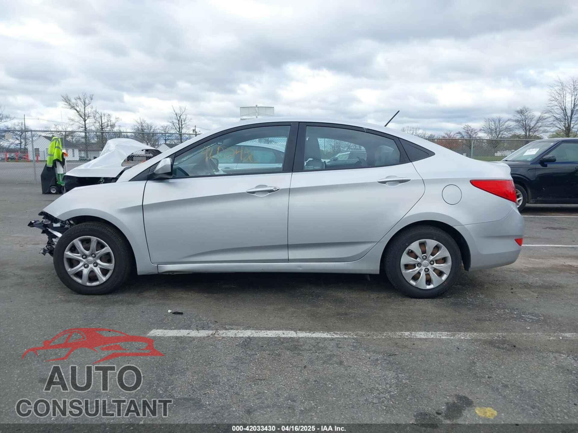 HYUNDAI ACCENT 2016 - KMHCT4AE6GU048168