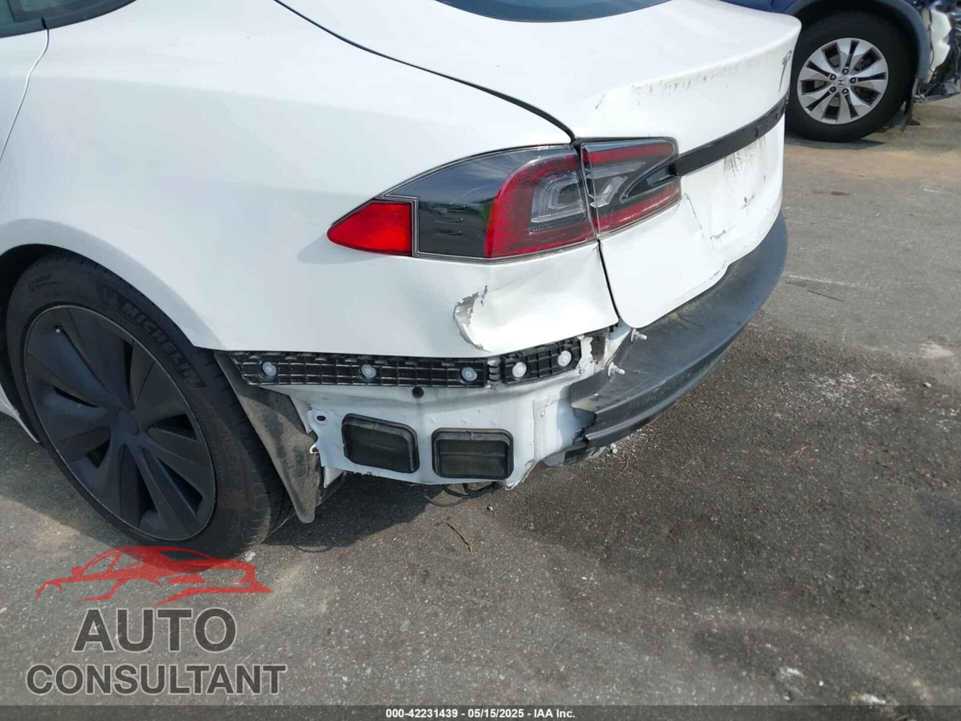 TESLA MODEL S 2022 - 5YJSA1E57NF462175