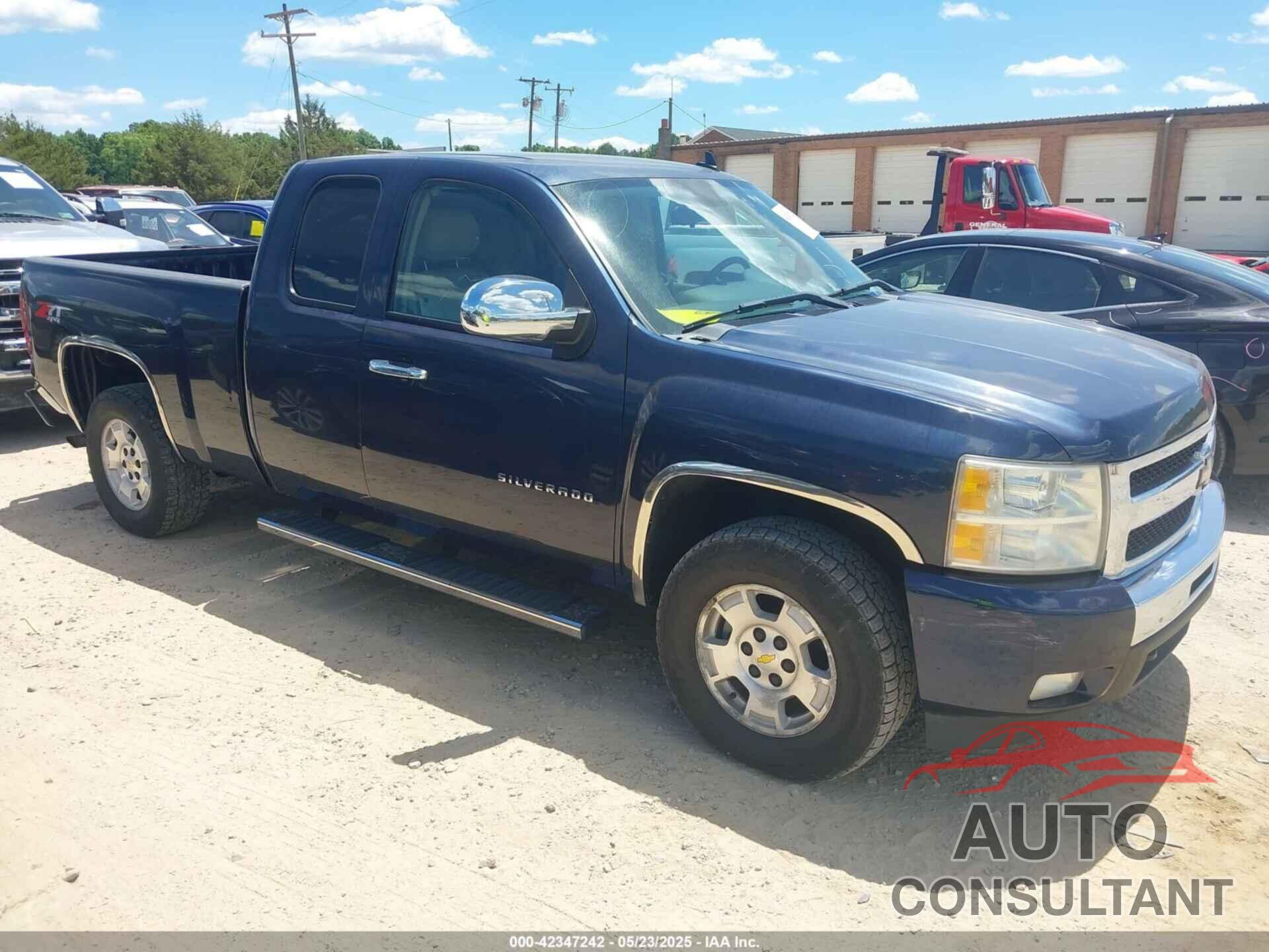 CHEVROLET SILVERADO 1500 2011 - 1GCRKSE30BZ114644