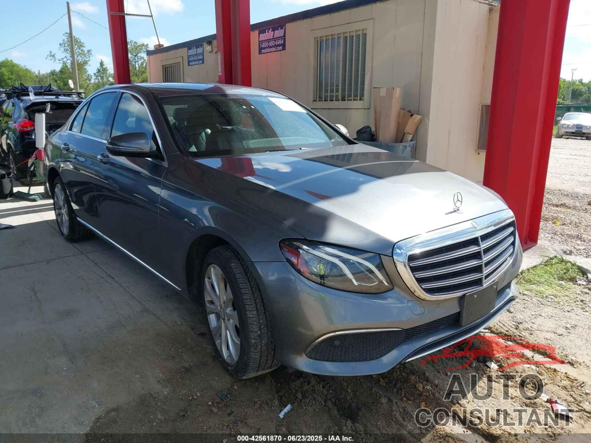 MERCEDES-BENZ E 300 2017 - WDDZF4KB4HA072407