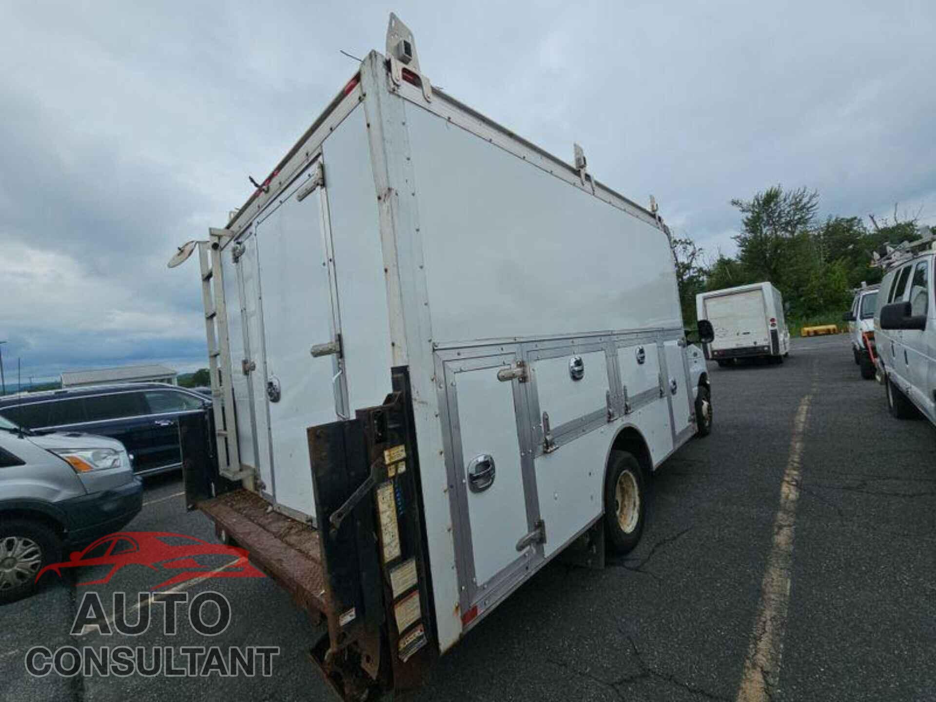 FORD ECONOLINE 2019 - 1FDWE3F65KDC16894