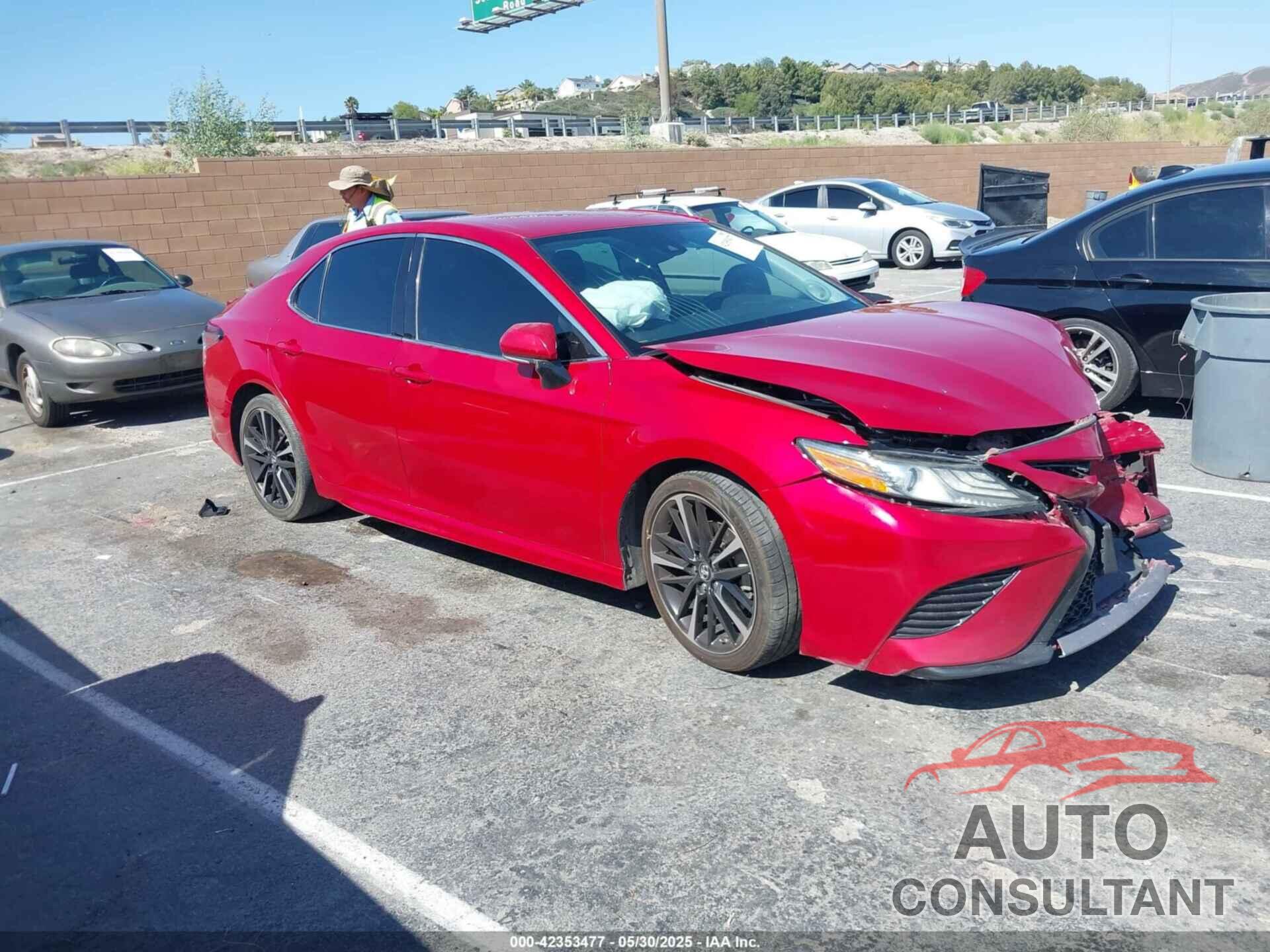 TOYOTA CAMRY 2019 - 4T1B61HK0KU211841