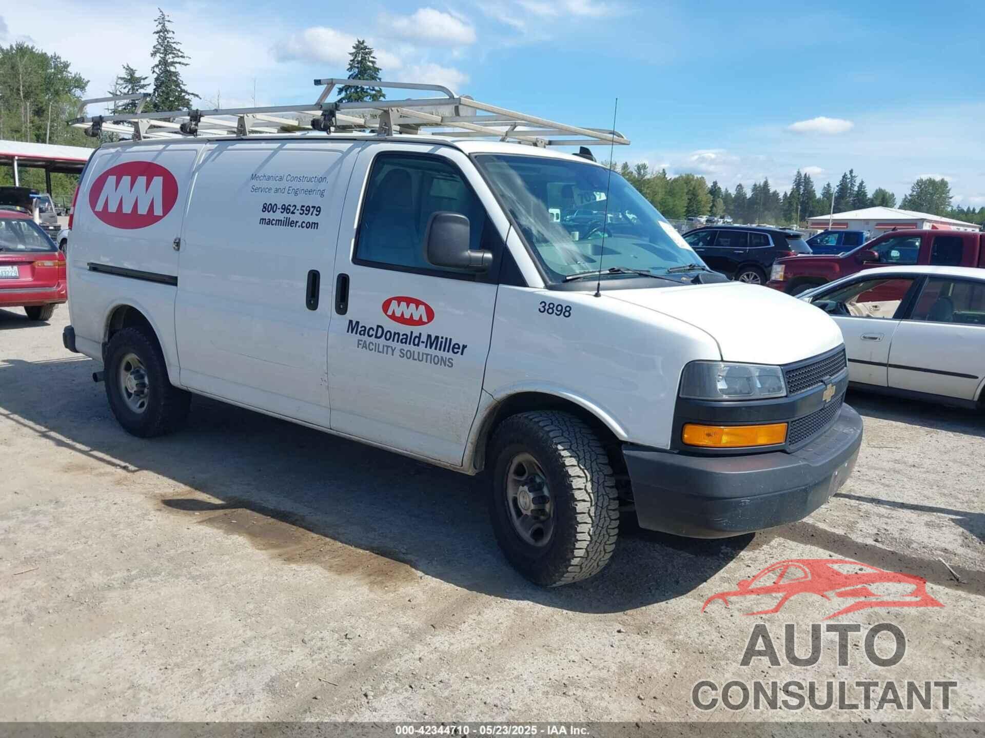 CHEVROLET EXPRESS 3500 2019 - 1GCZGGFPXK1175045