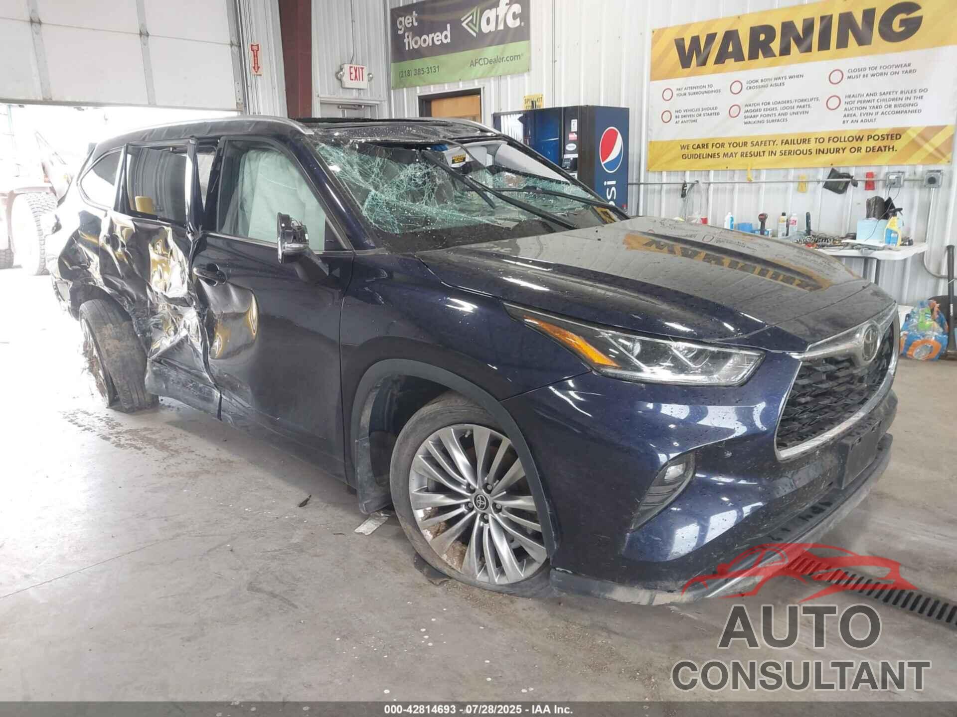 TOYOTA HIGHLANDER 2022 - 5TDFZRBH4NS230989