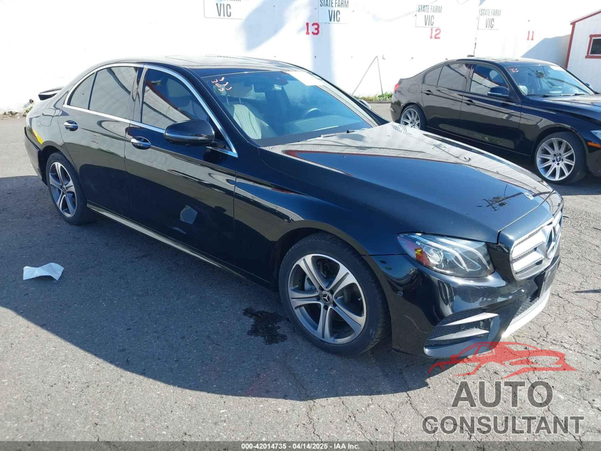 MERCEDES-BENZ E 300 2019 - WDDZF4KB1KA522389
