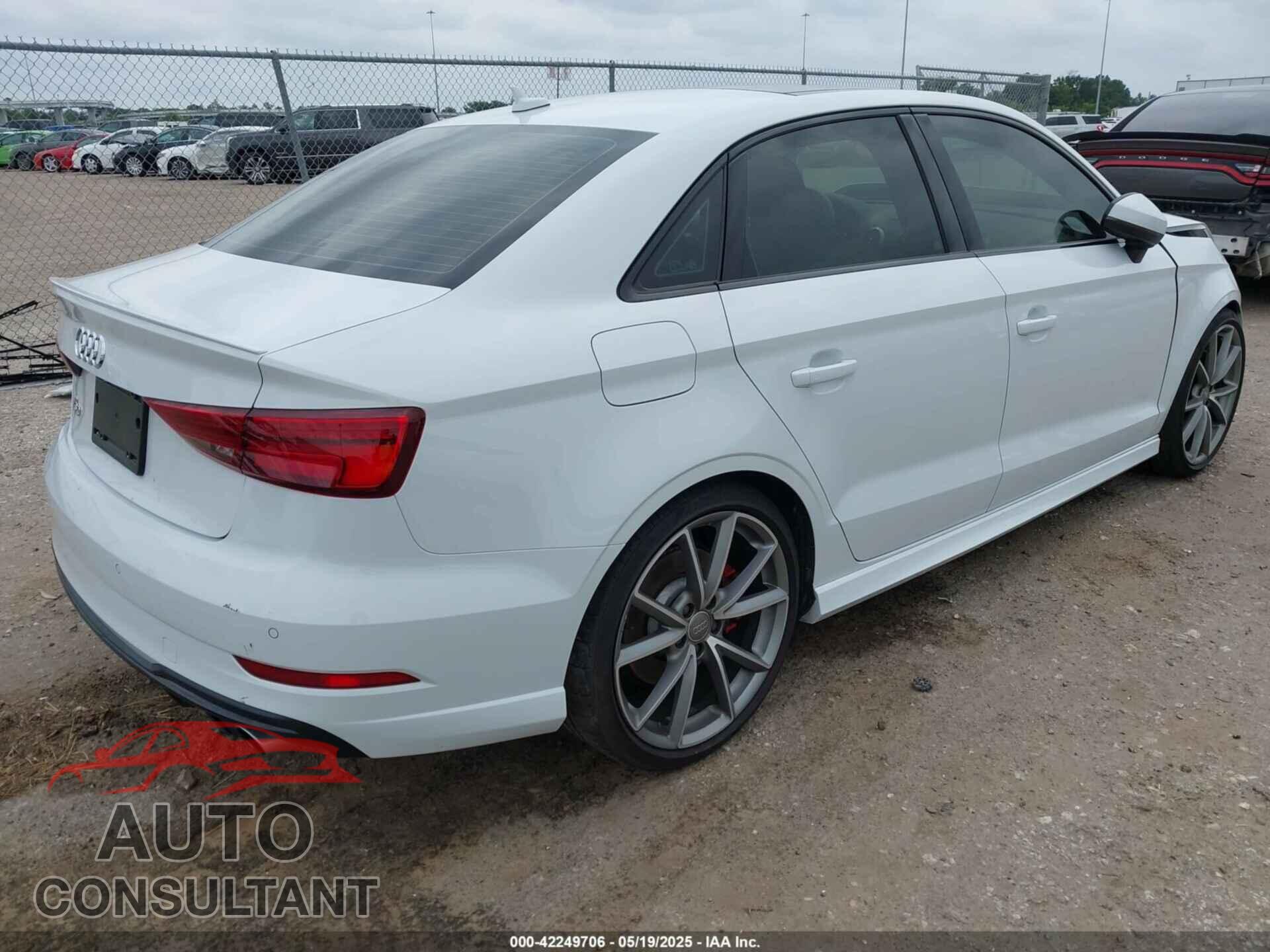 AUDI S3 2018 - WAUB1GFF9J1060863