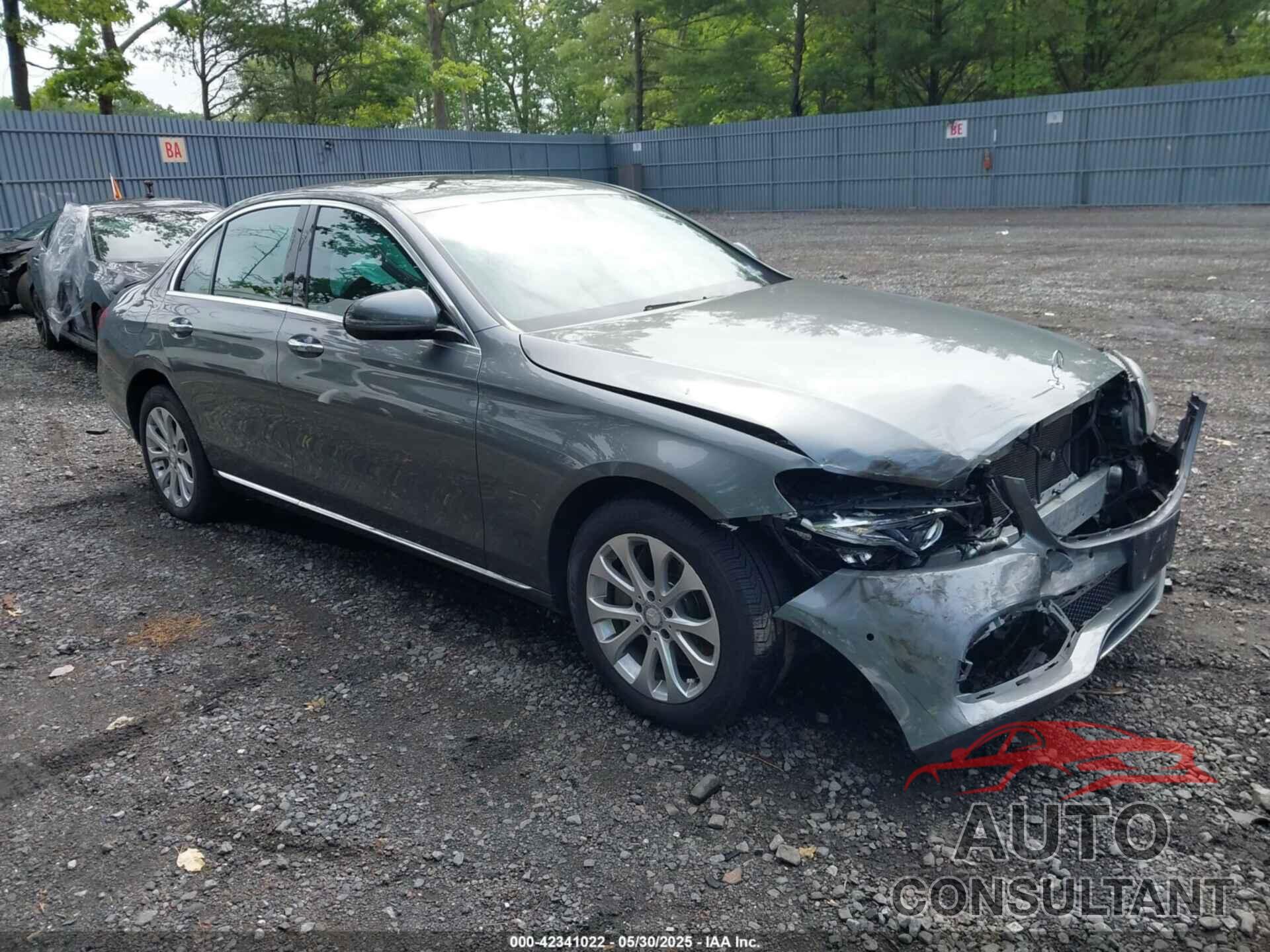 MERCEDES-BENZ E 300 2017 - WDDZF4KB8HA093812
