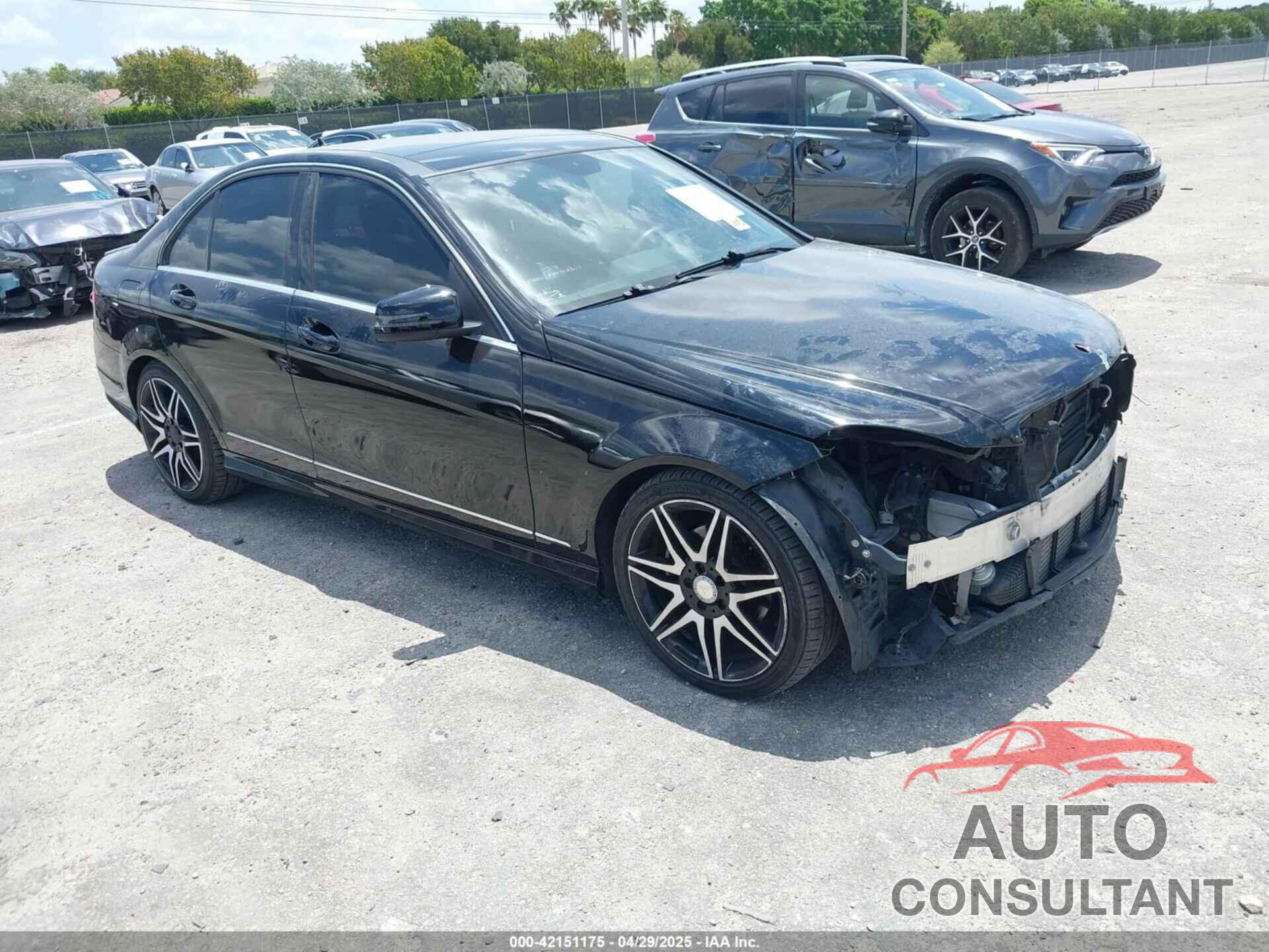 MERCEDES-BENZ C 250 2013 - WDDGF4HB2DA799246