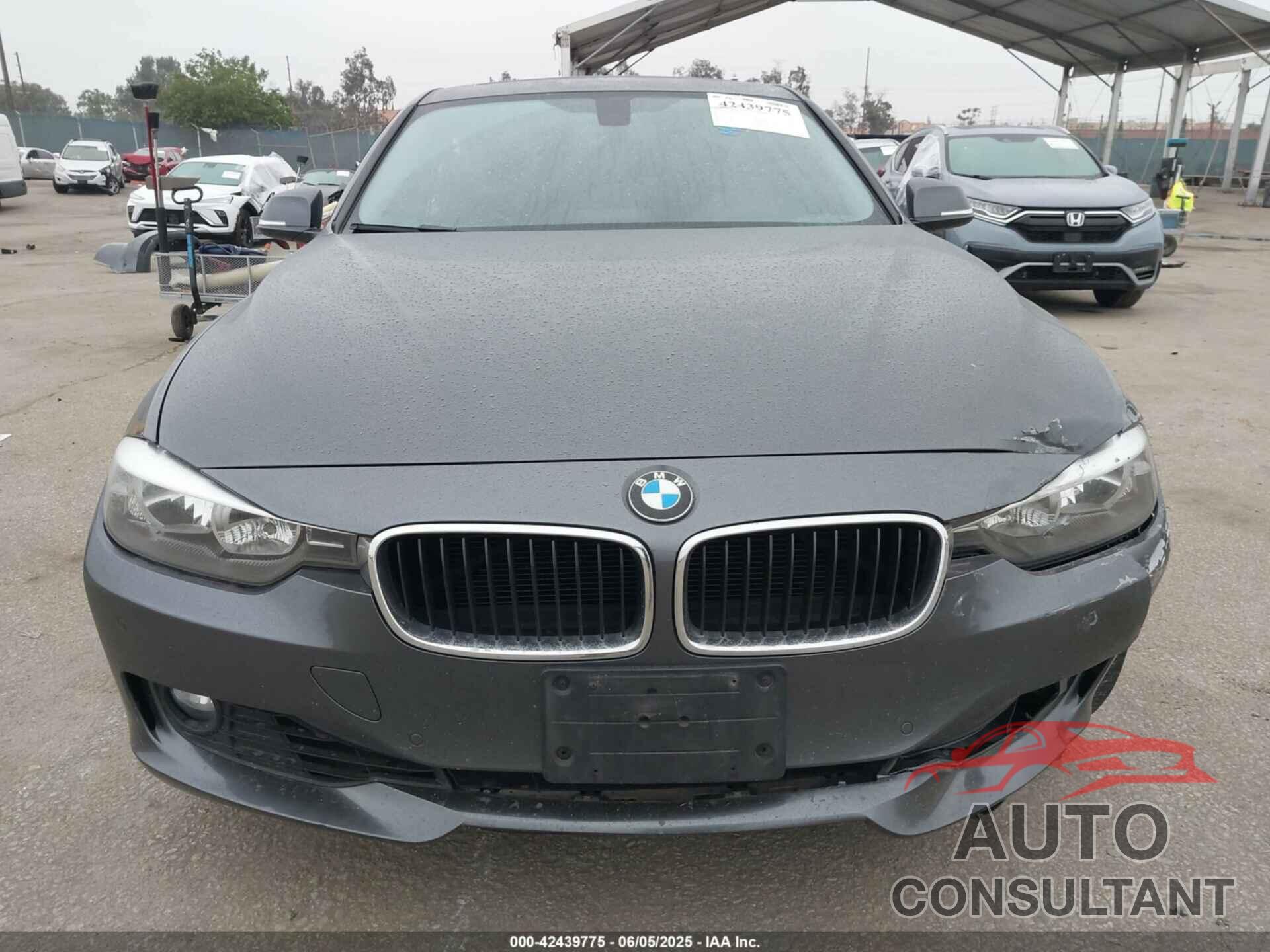 BMW 328I 2015 - WBA3C1C5XFK123459