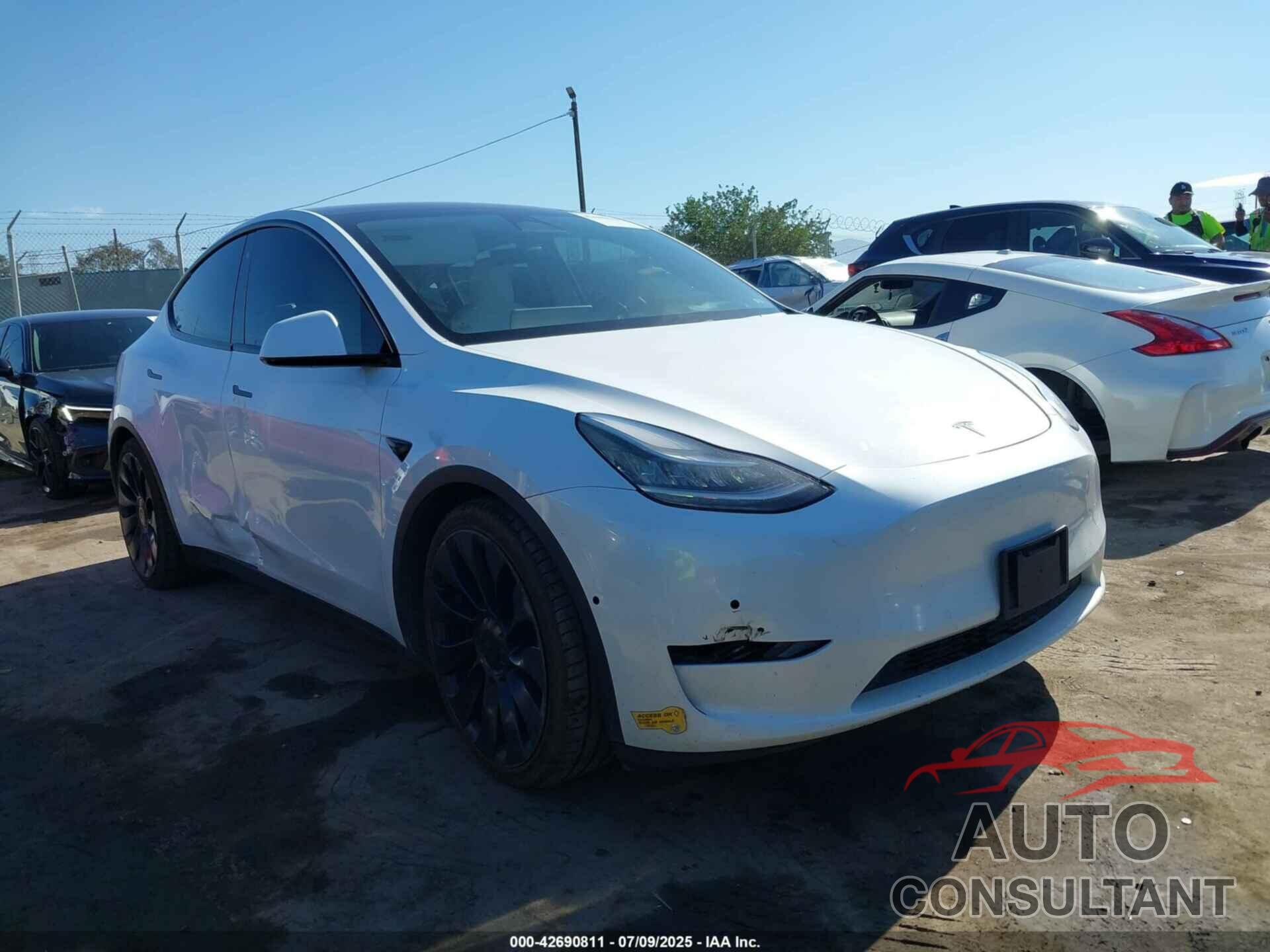 TESLA MODEL Y 2020 - 5YJYGDEF1LF023151