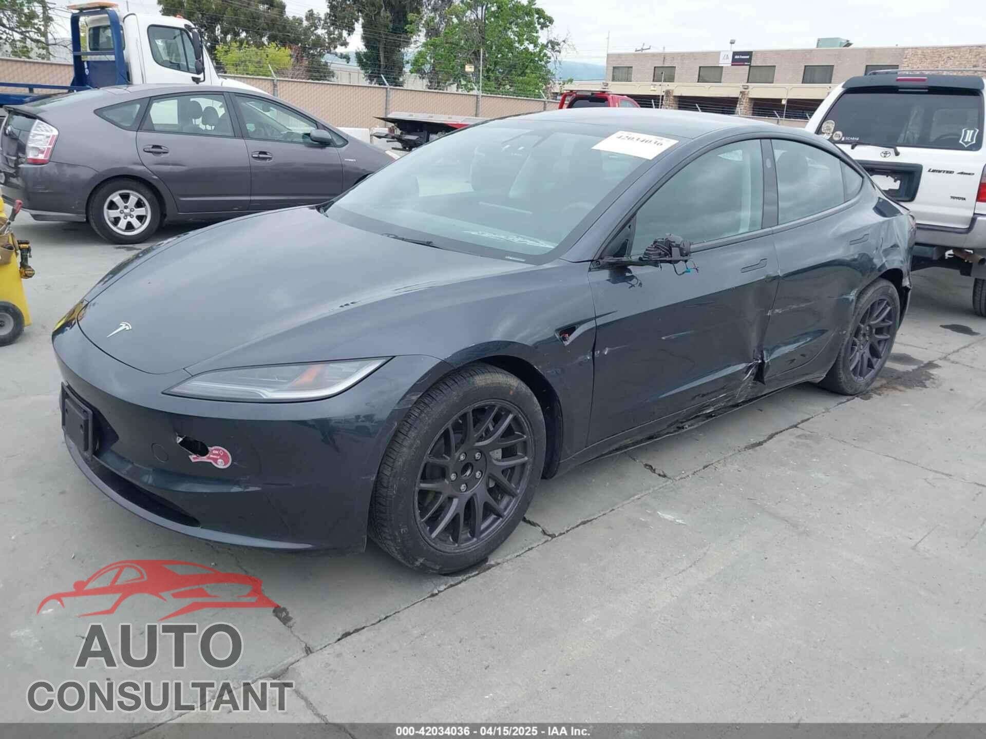 TESLA MODEL 3 2024 - 5YJ3E1EA2RF784394