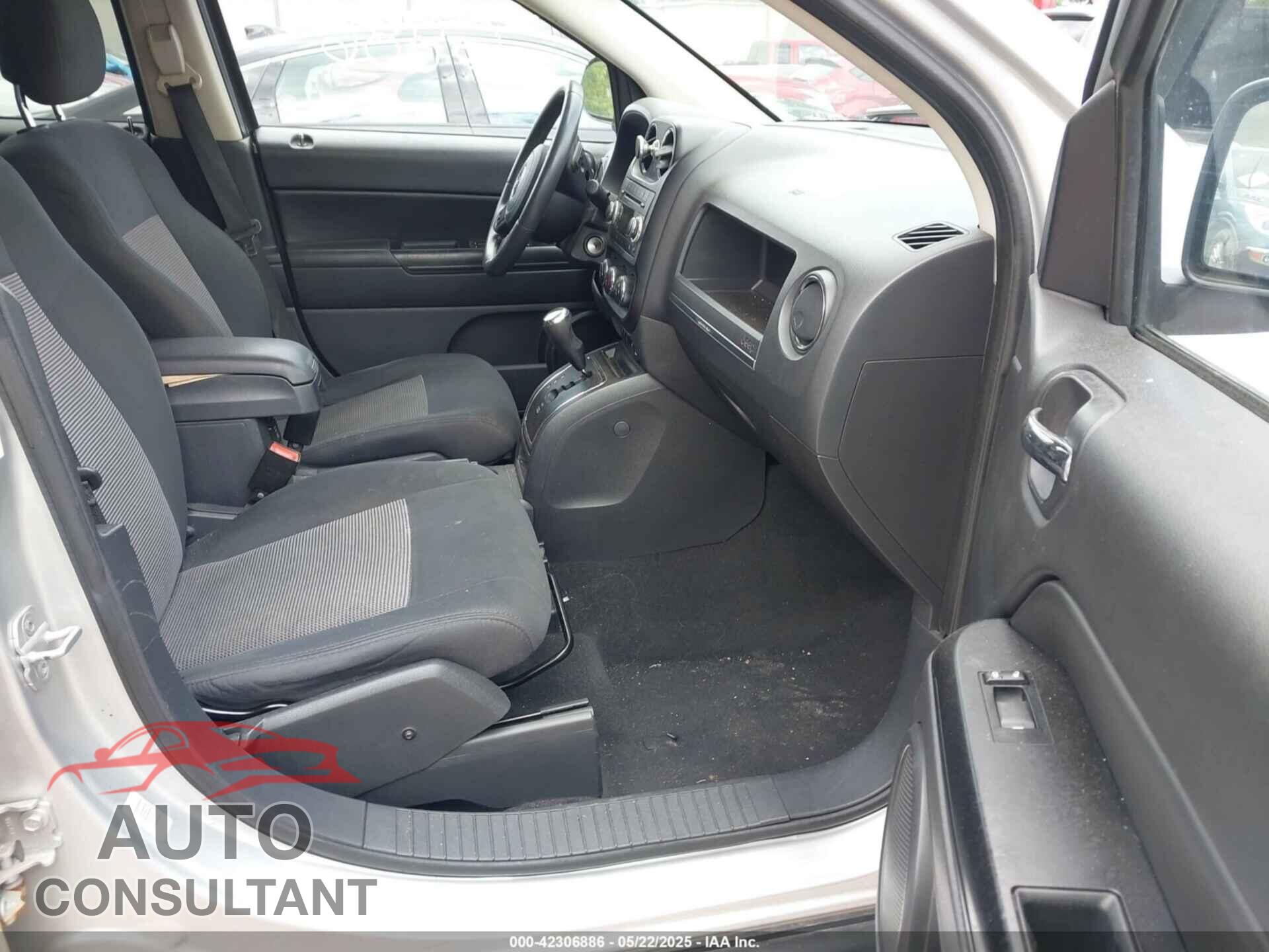 JEEP COMPASS 2011 - 1J4NF1FB7BD210927