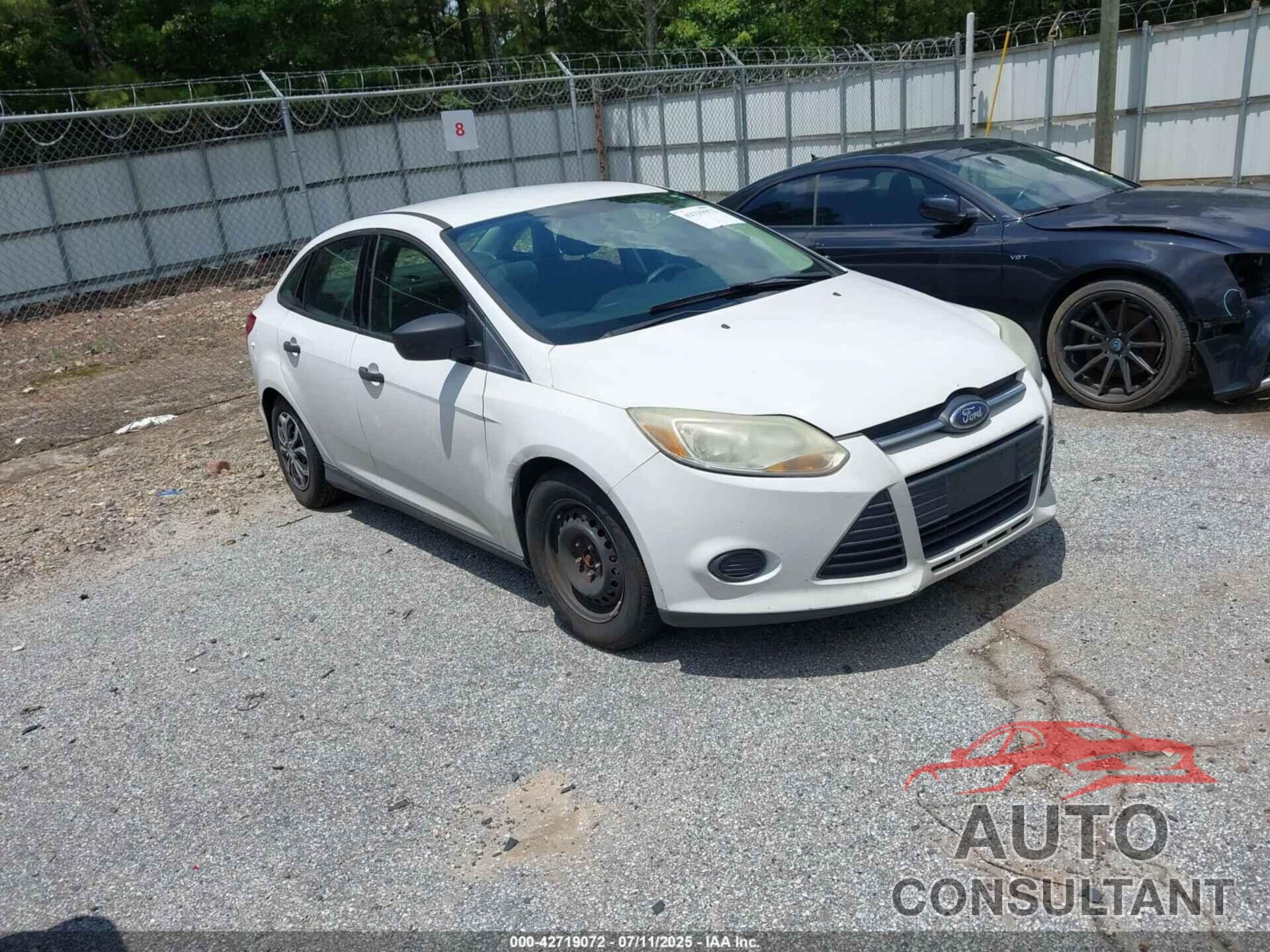 FORD FOCUS 2014 - 1FADP3E28EL181062