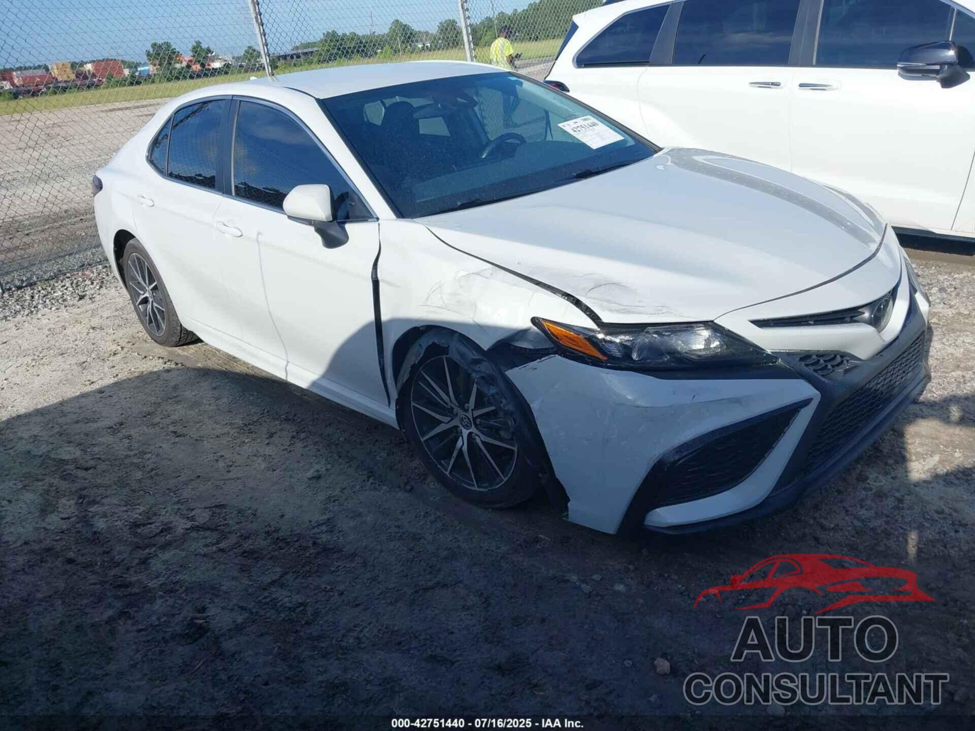 TOYOTA CAMRY 2023 - 4T1G11AK6PU125049