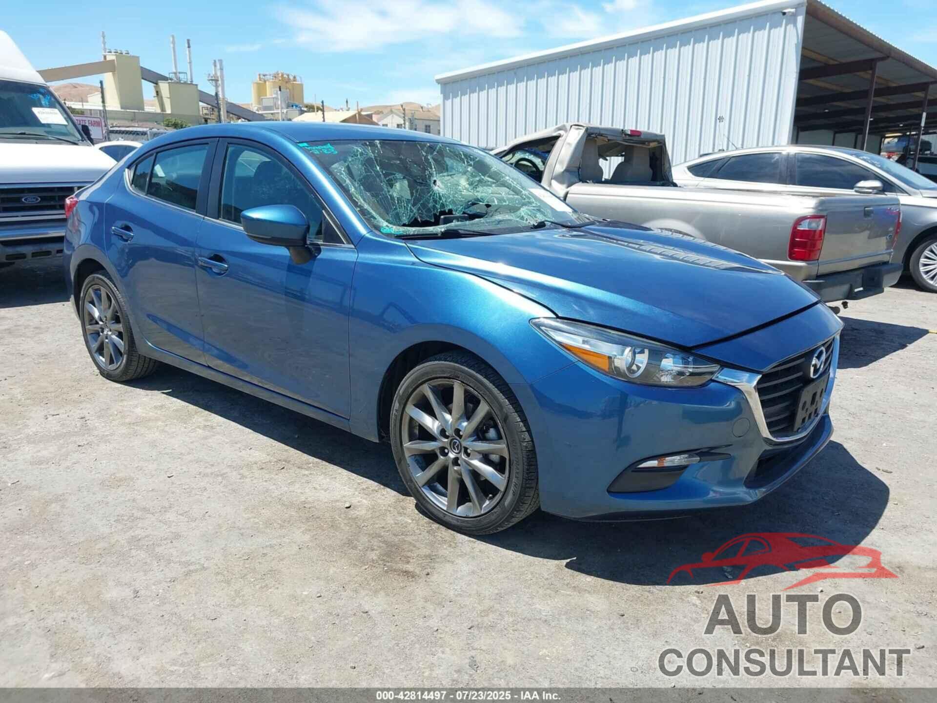 MAZDA MAZDA3 2018 - 3MZBN1V33JM204161