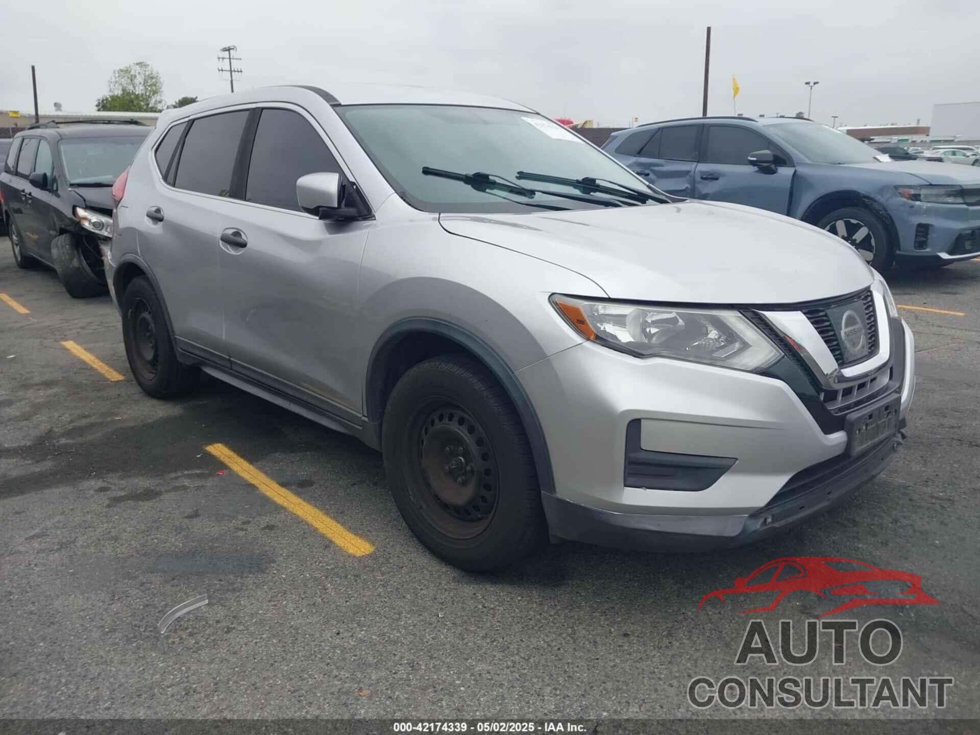 NISSAN ROGUE 2017 - KNMAT2MT0HP581336