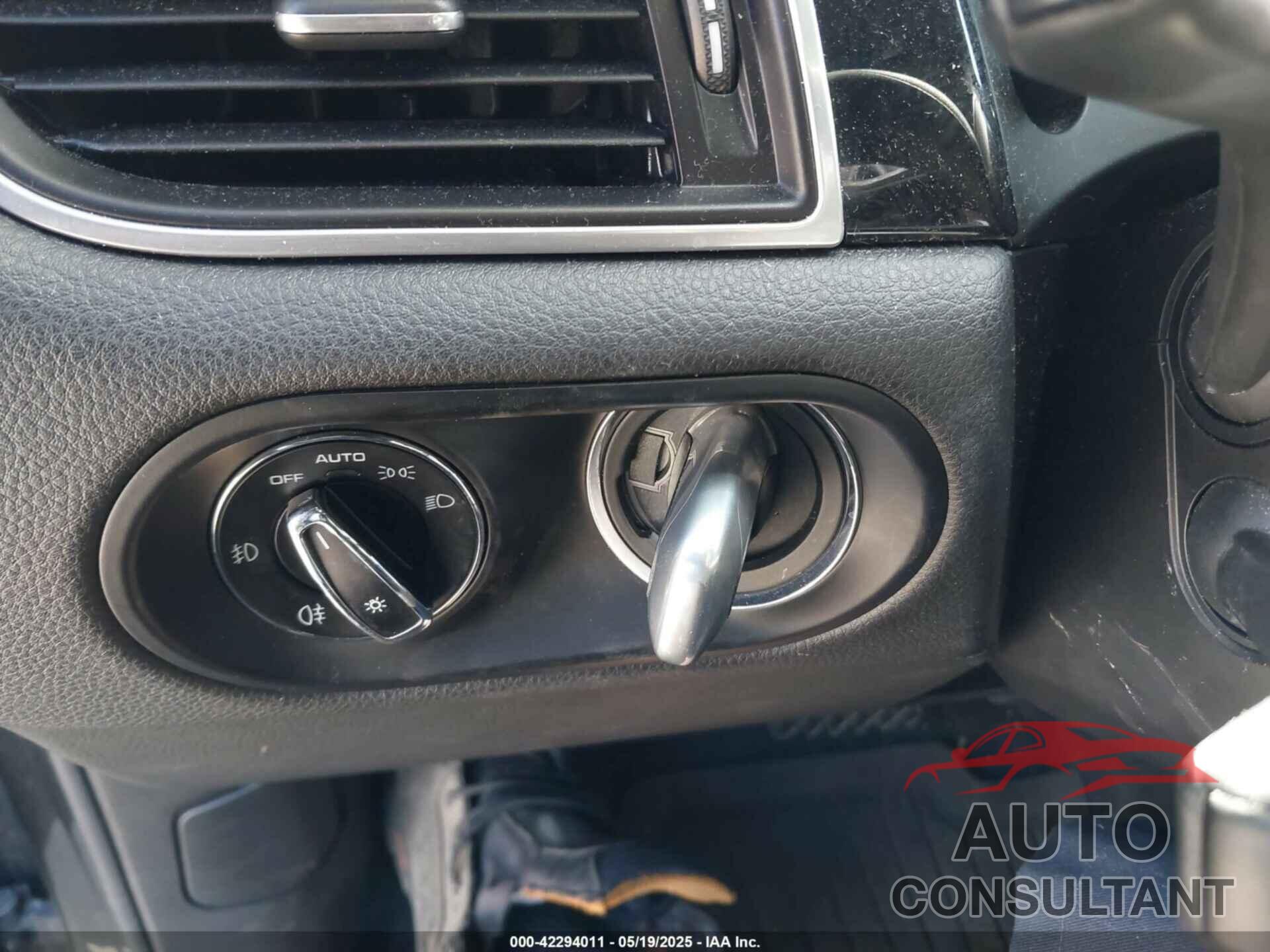PORSCHE MACAN 2017 - WP1AA2A54HLB06208