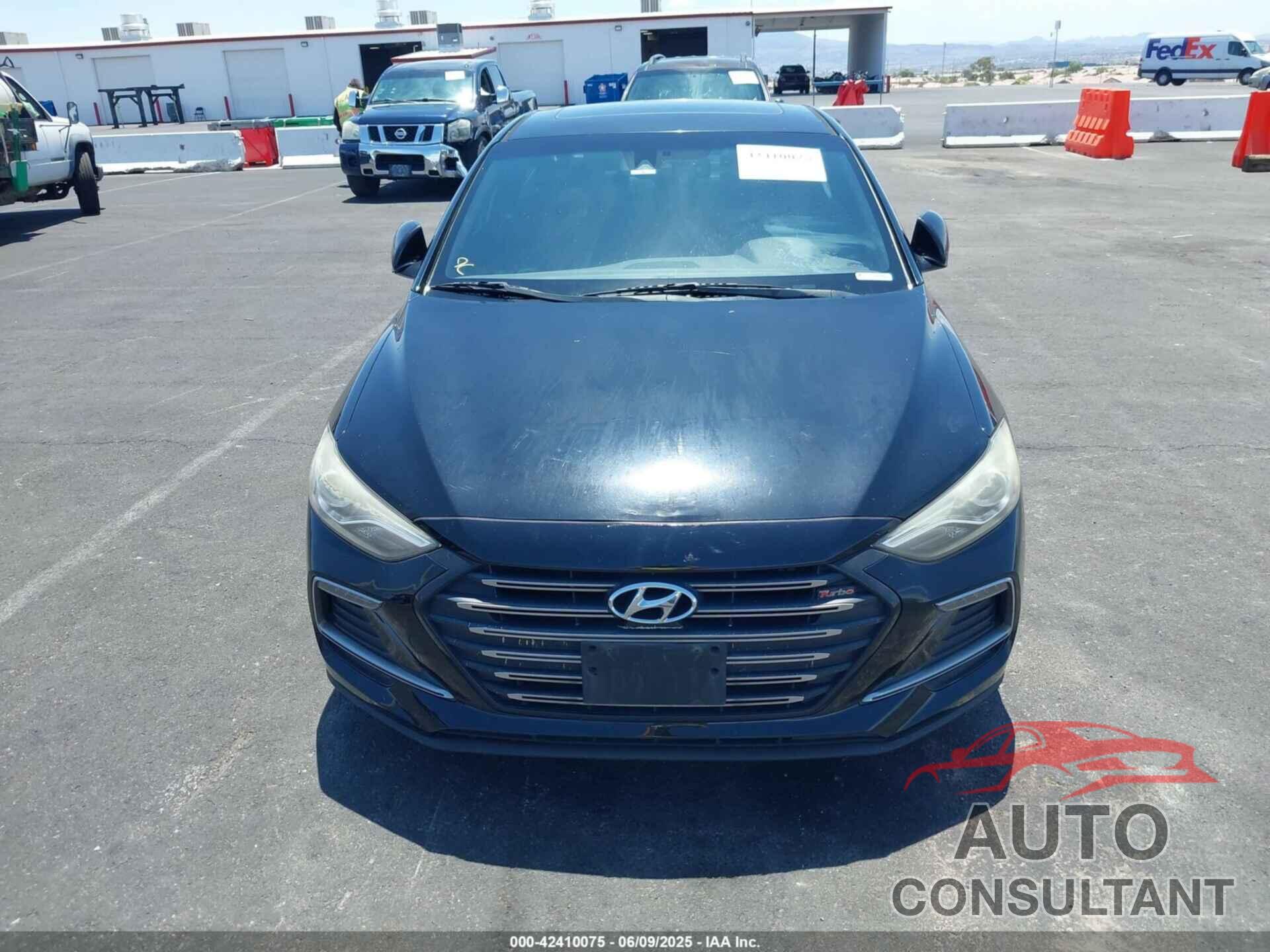 HYUNDAI ELANTRA 2017 - KMHD04LB7HU348982