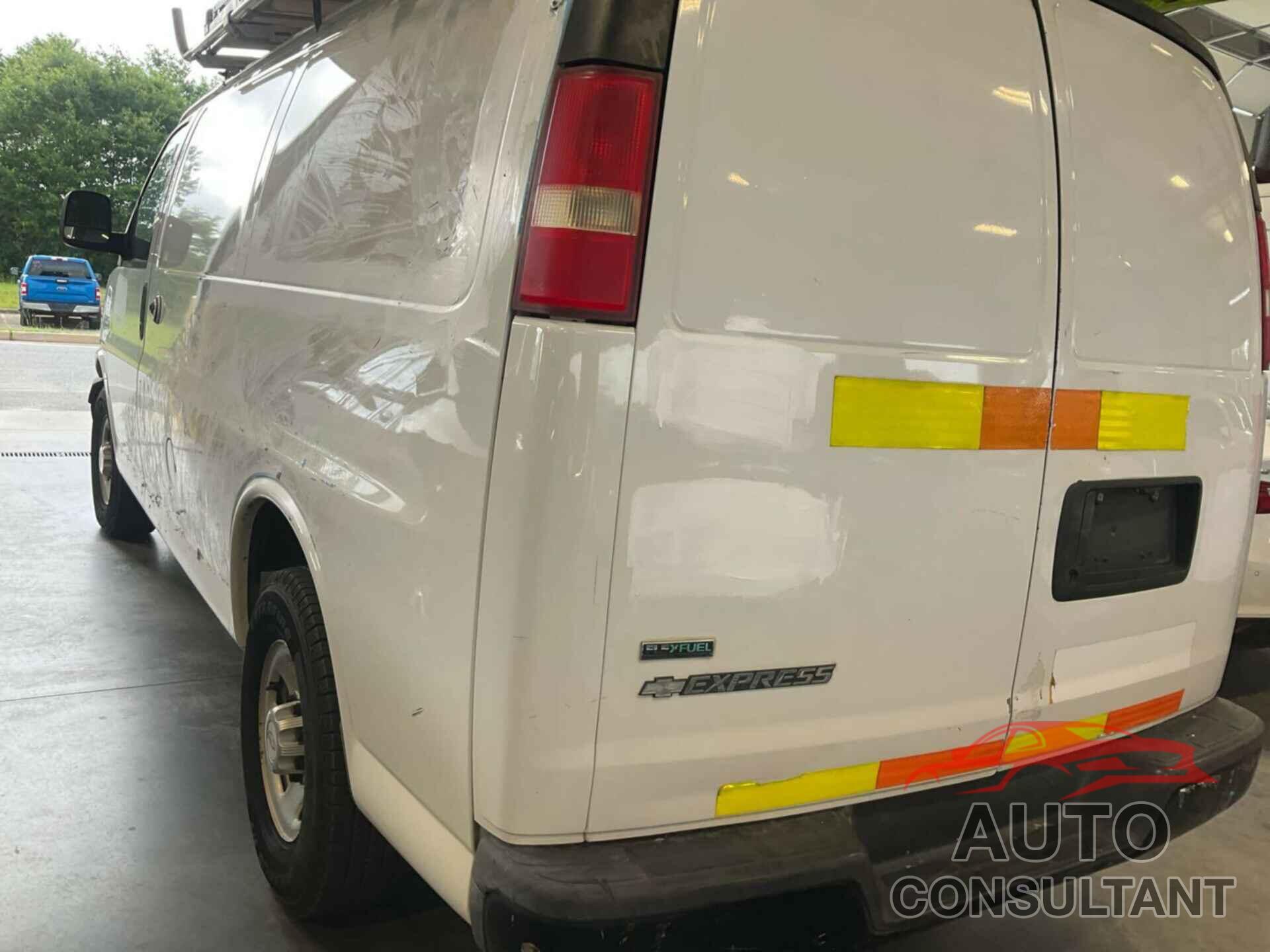 CHEVROLET EXPRESS G2500 2010 - 1GCZGFBA8A1163583