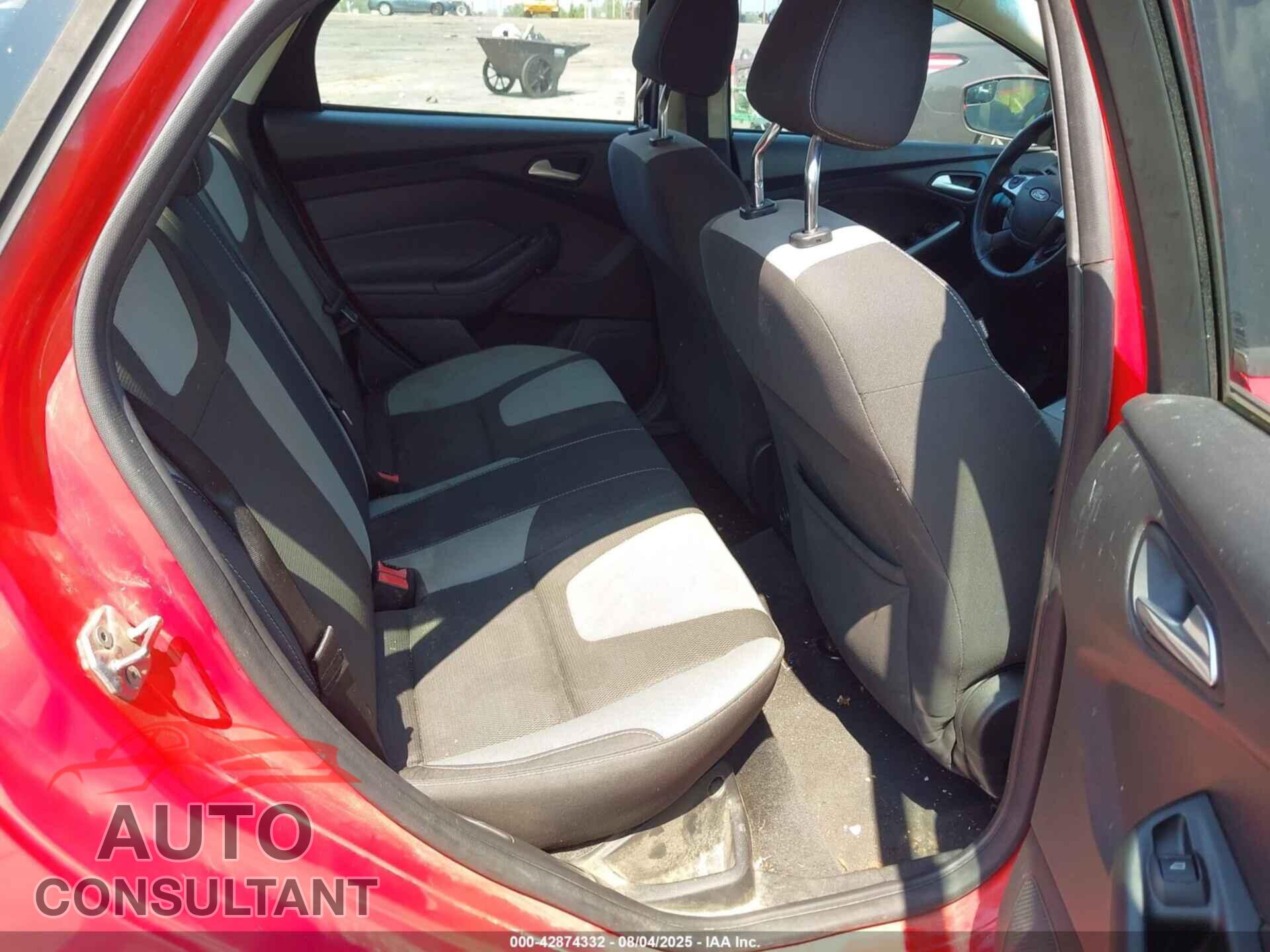 FORD FOCUS 2012 - 1FAHP3F24CL365699
