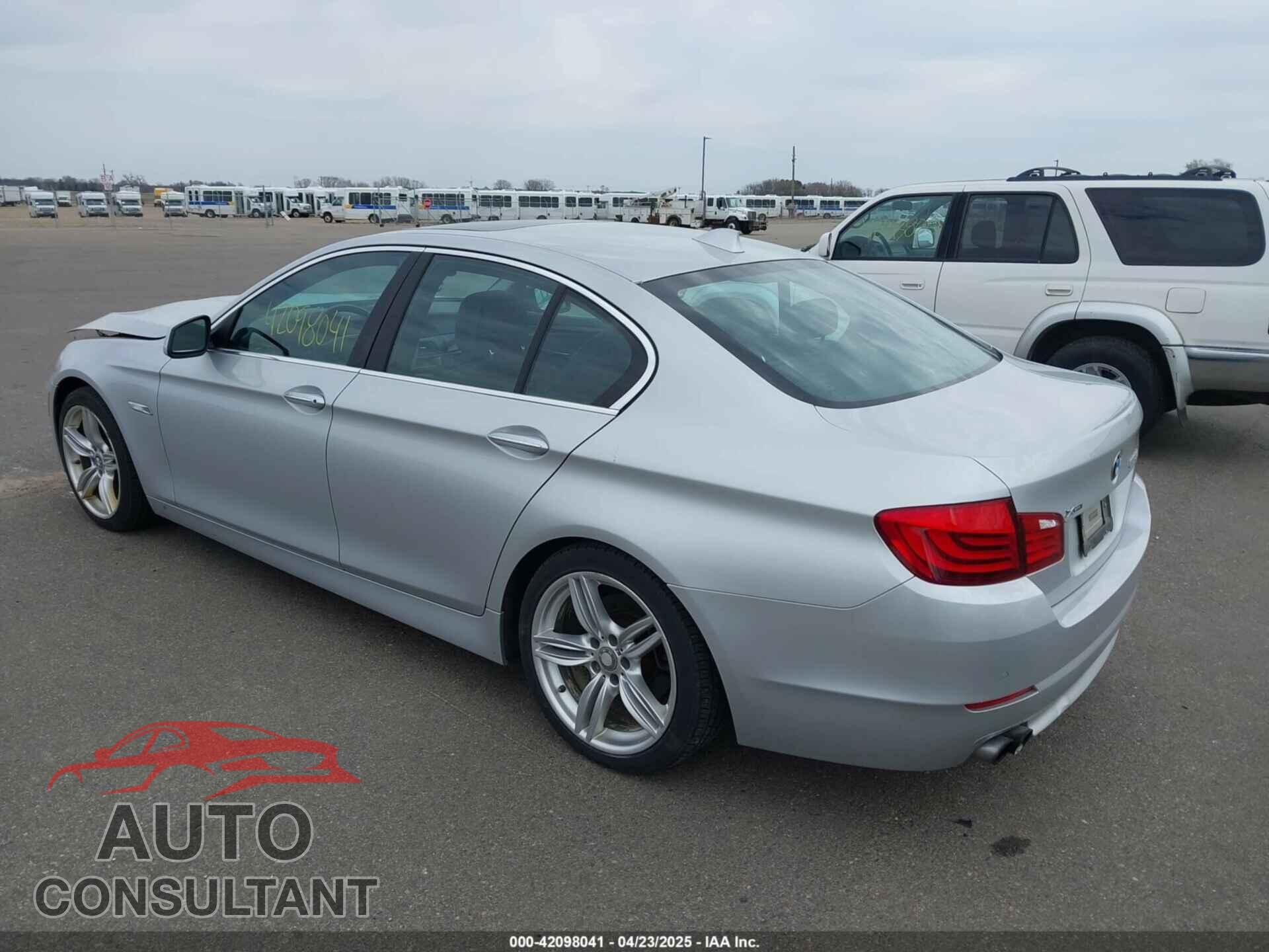 BMW 528I 2012 - WBAXH5C56CDW09535