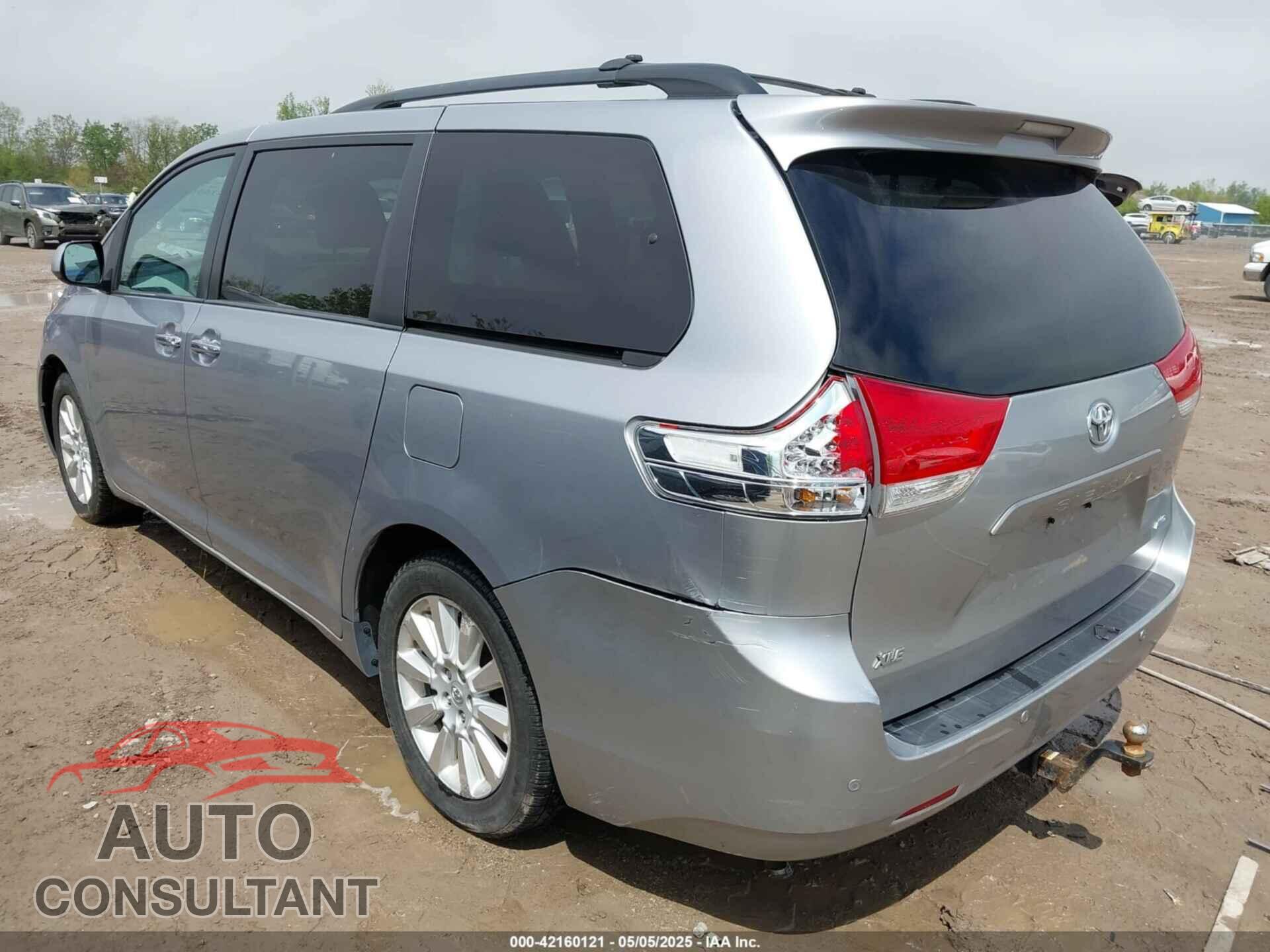 TOYOTA SIENNA 2013 - 5TDDK3DC8DS059592