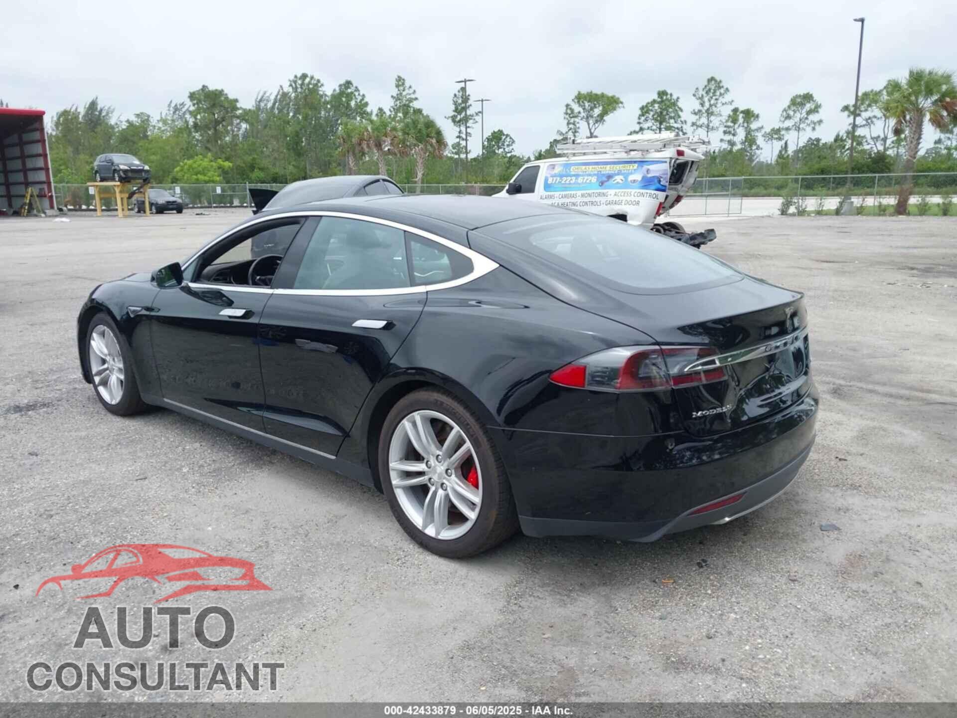TESLA MODEL S 2015 - 5YJSA1E43FF119971