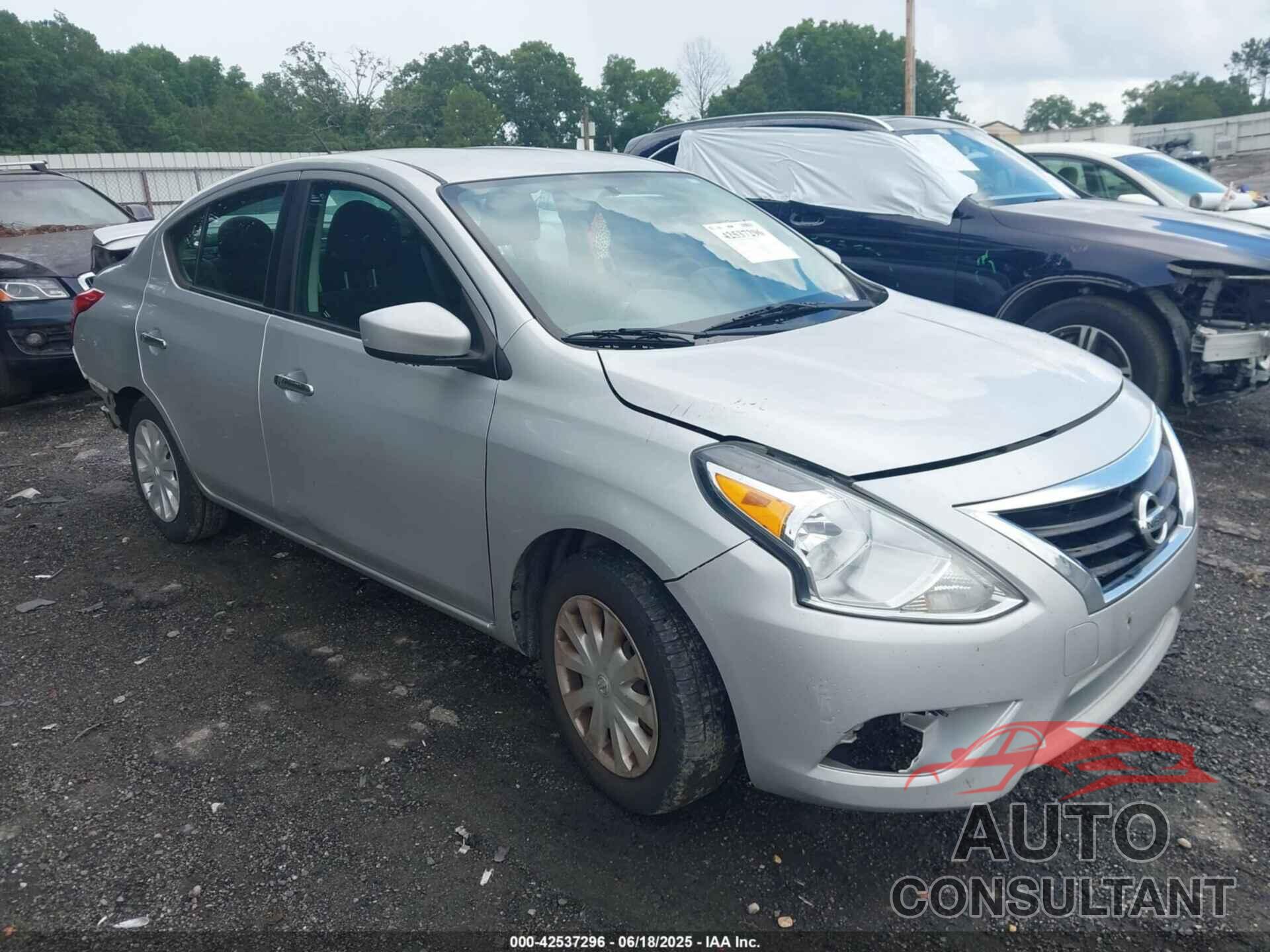 NISSAN VERSA 2018 - 3N1CN7AP0JK429302